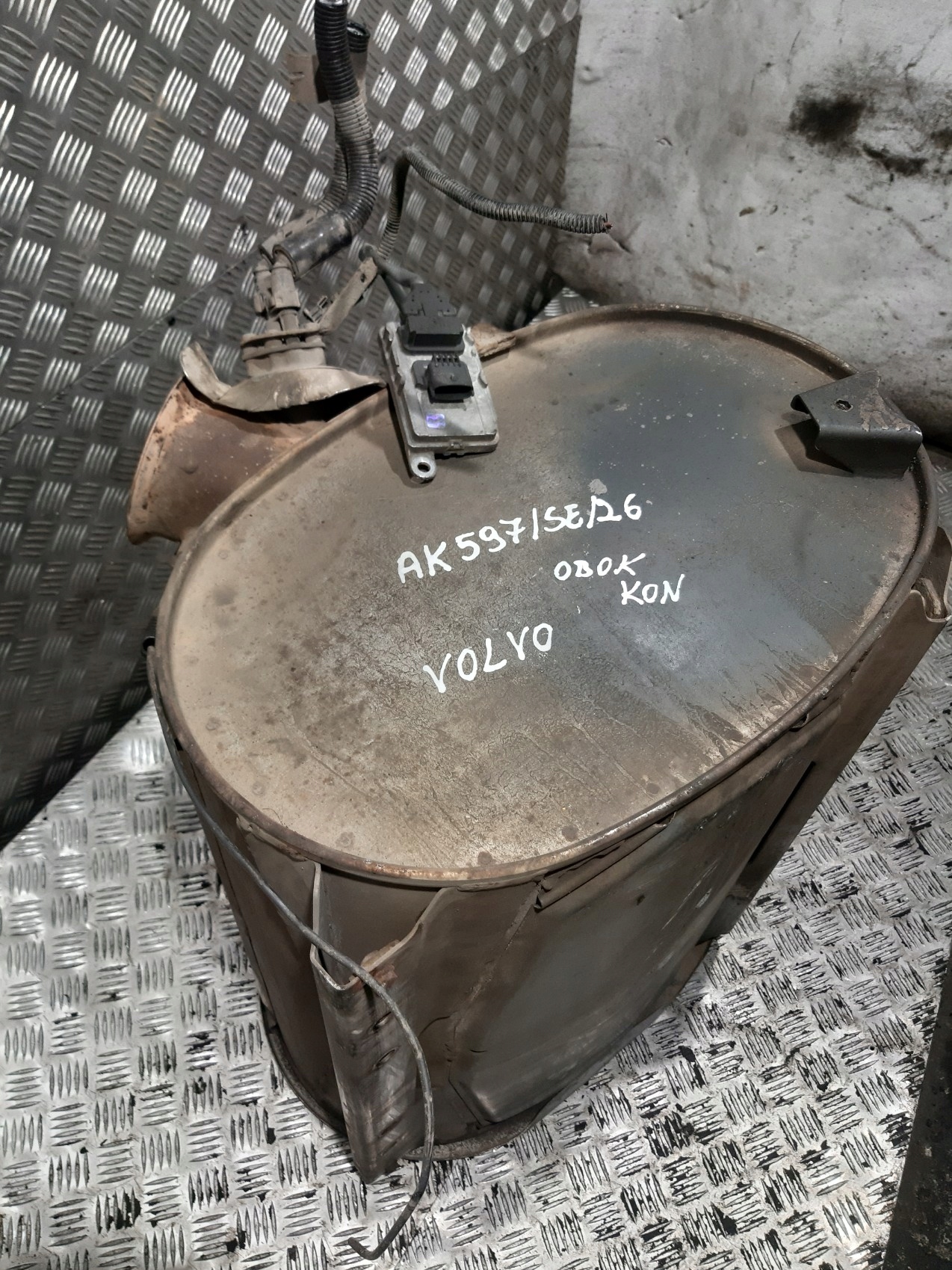 muffler, exhaust catalyst Volvo FE300, 21571606