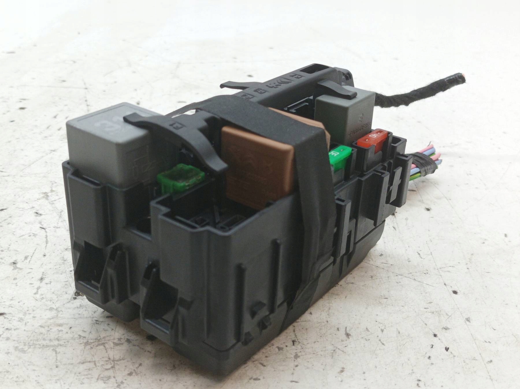 Module fusibles 1.2 B 130KM Peugeot 2008 II (2019- )