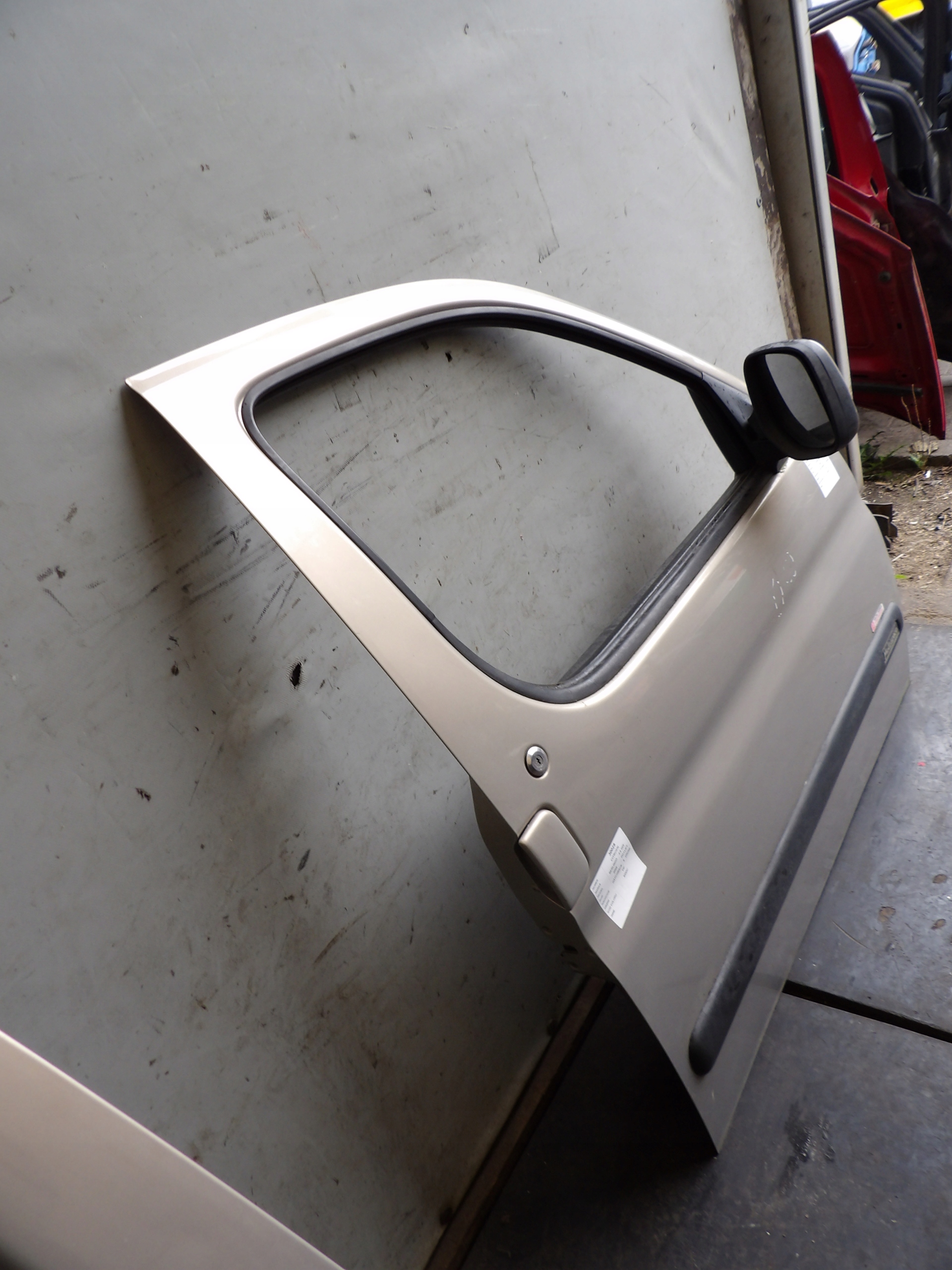 Citroen Berlingo and door front right lak. KDDC
