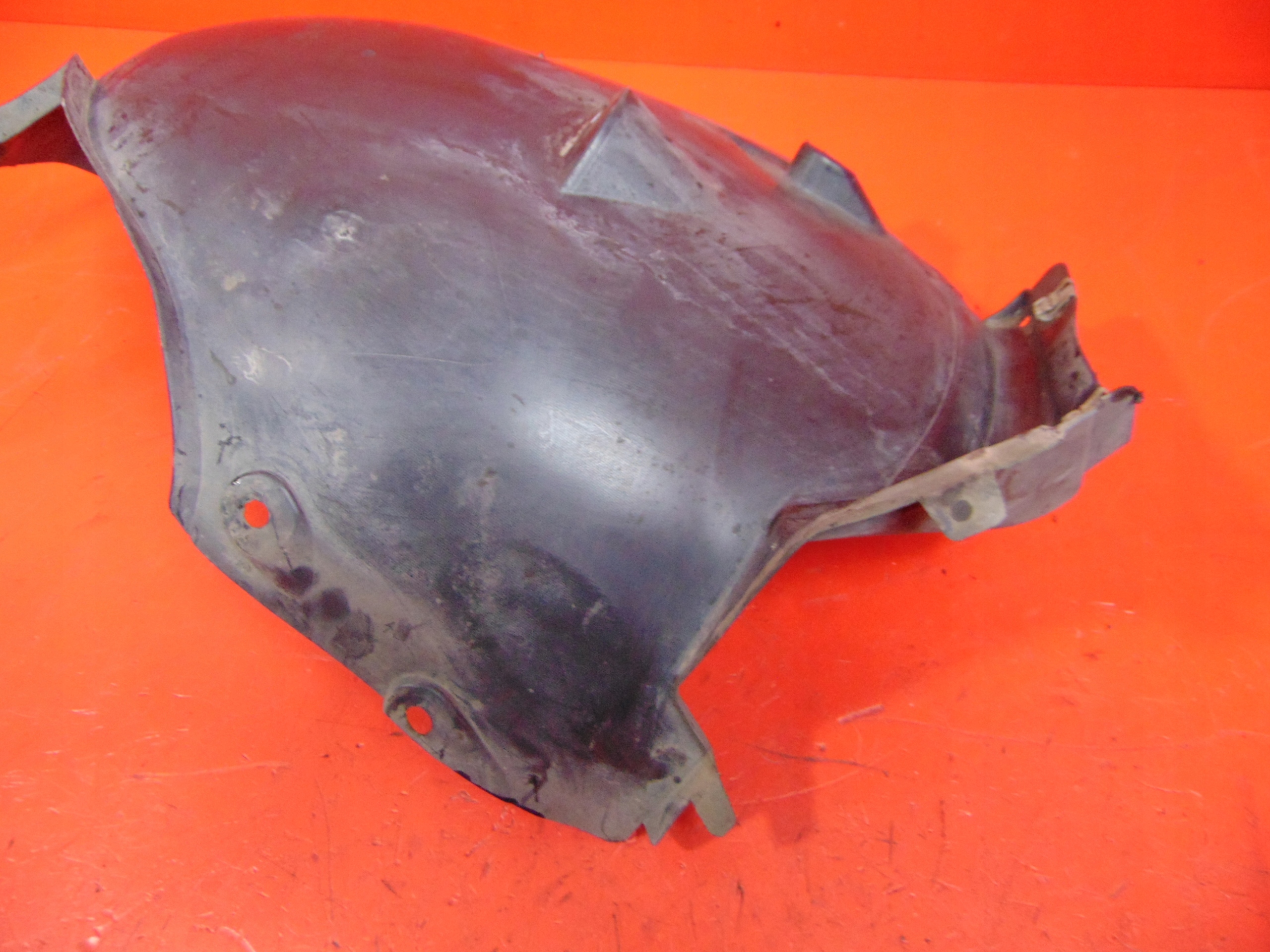 MERCEDES E-KLASA W211 mudguard right front part rear A2116901430