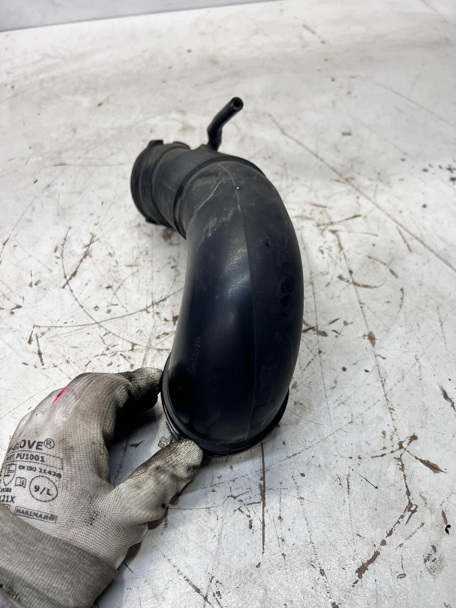 suction pipe air AUDI A6 C7 A7 2.0 TFSI 4G0129615H