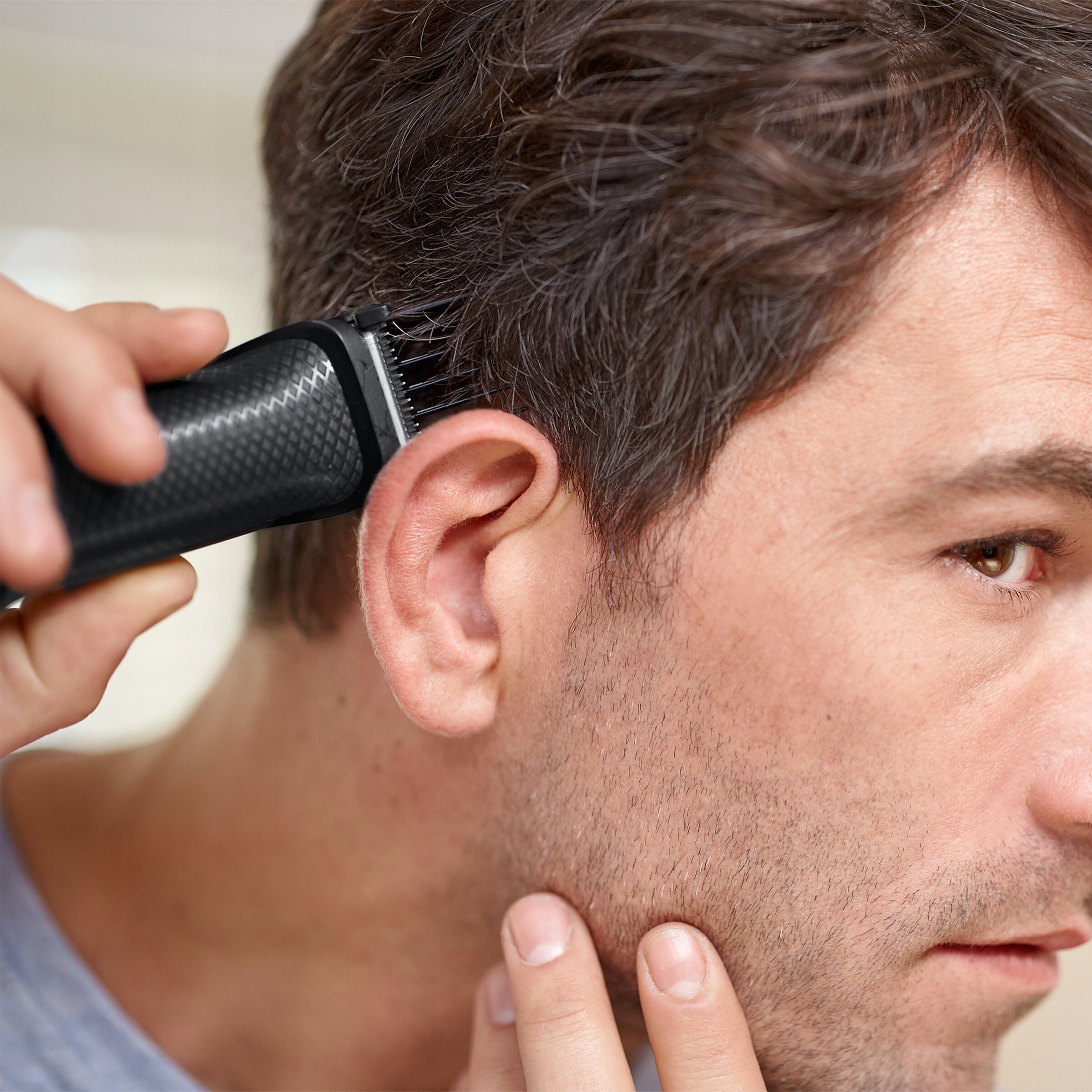 MASZYNKA GOLARKA PHILIPS 7W1 DO WŁOSÓW ZAROSTU I BRODY TRYMER BEZPRZEWODOWY Linia Philips golarka do włosów