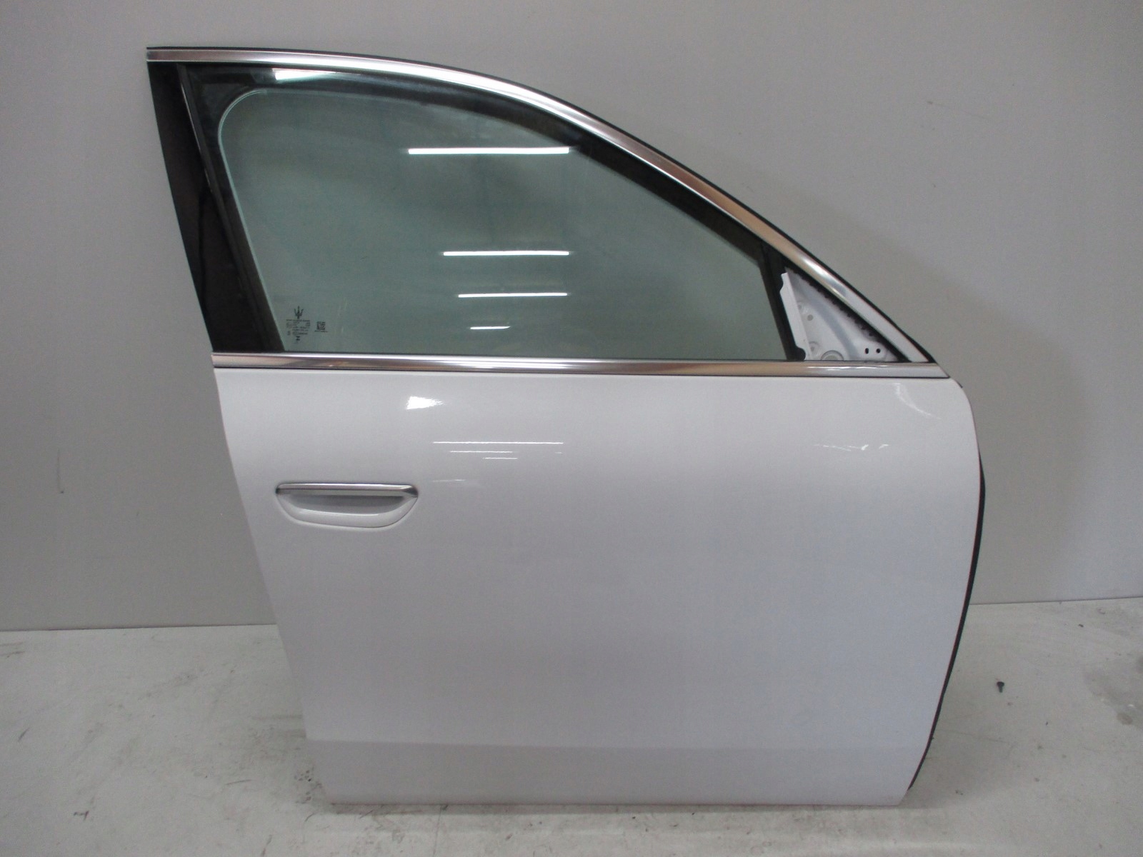 door right front MASERATI GRECALE 22R