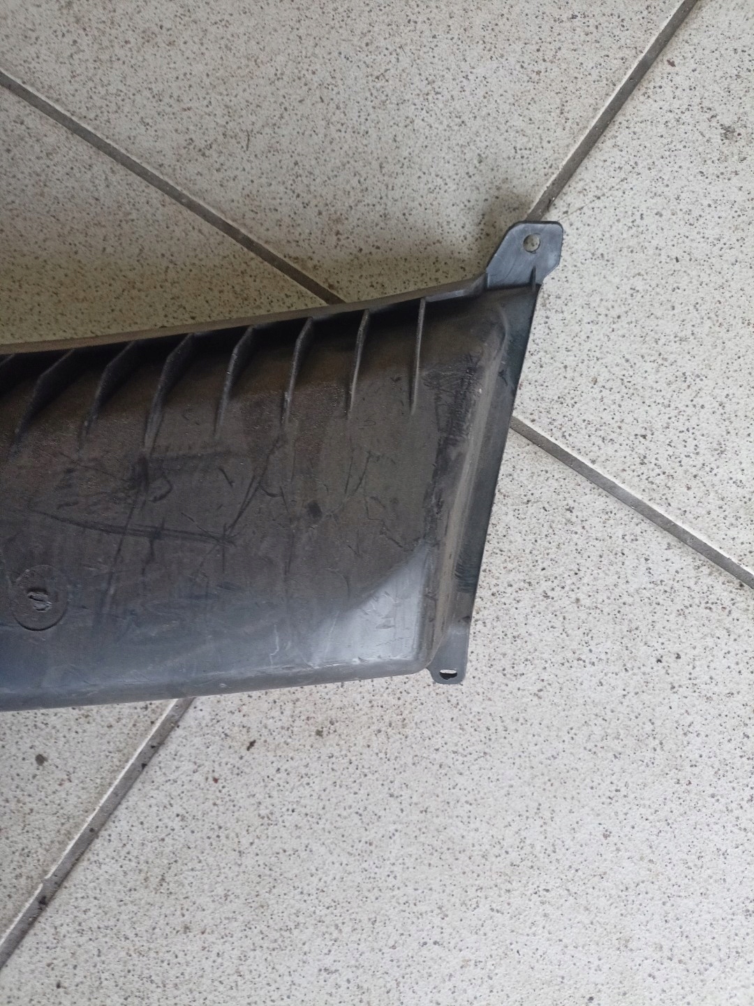 pillar console grille grilla Mazda CX-9 facelift 2009 TD11500K1