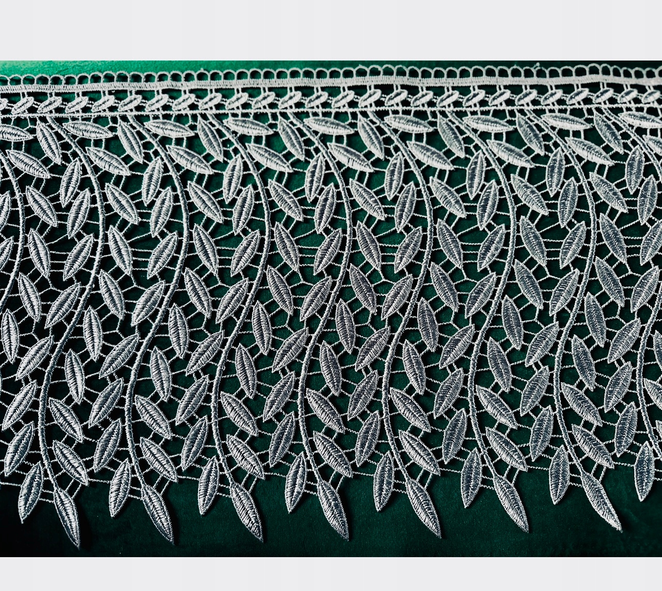 GIPIURA LIŚĆ HAFT DEKOR WZÓR OBRUS SZARA KORONKA FIRANA ORNAMENT 30 cm