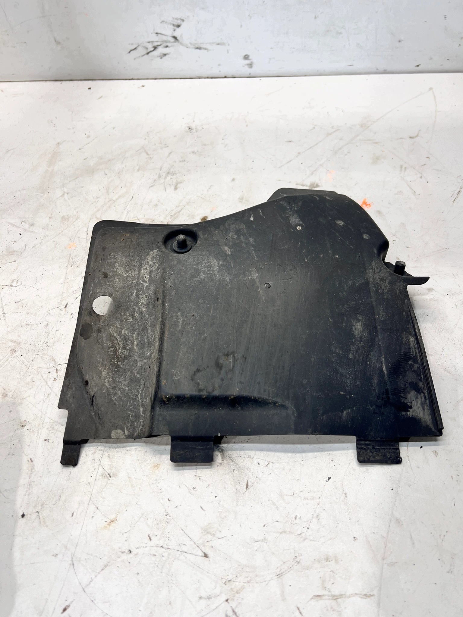cover chassis right front small AUDI A4 B9 A5 8W 8W0825202 173/26