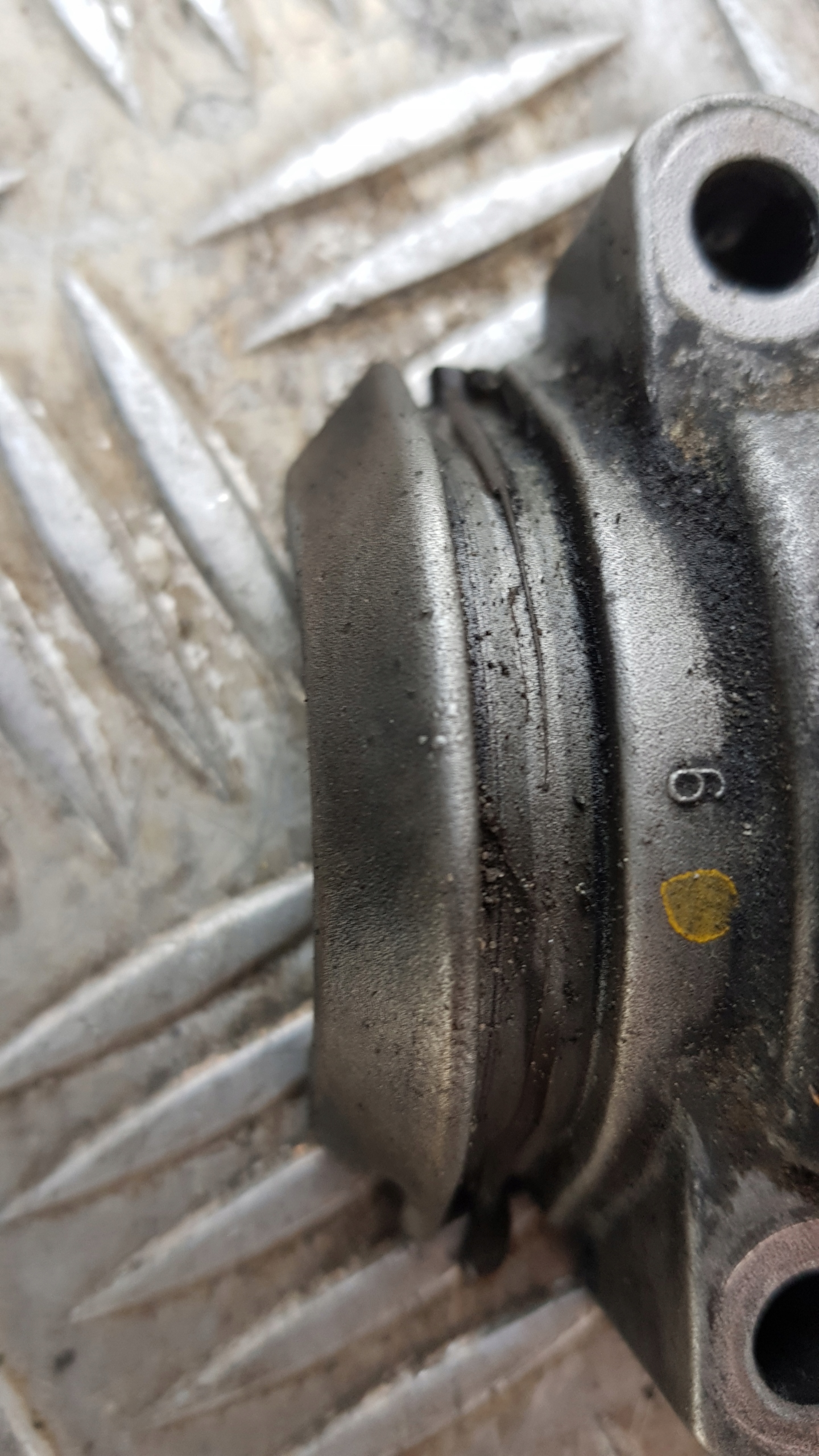 AUDI A4 B6 2.5 TDI MOSTEK Supporto WALKA 059457F
