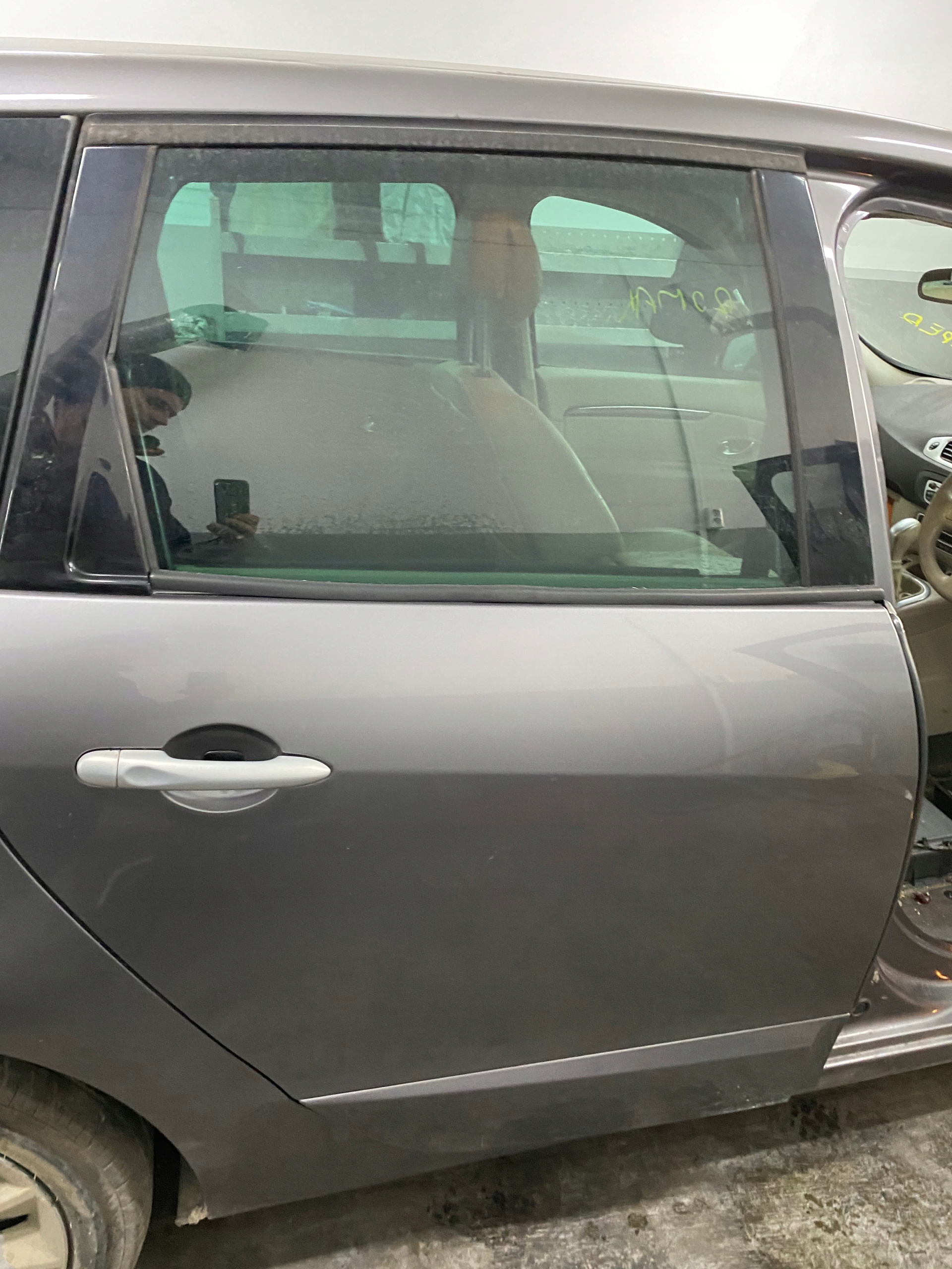 renault GRAND SCENIC III дверь правая задняя TEB66