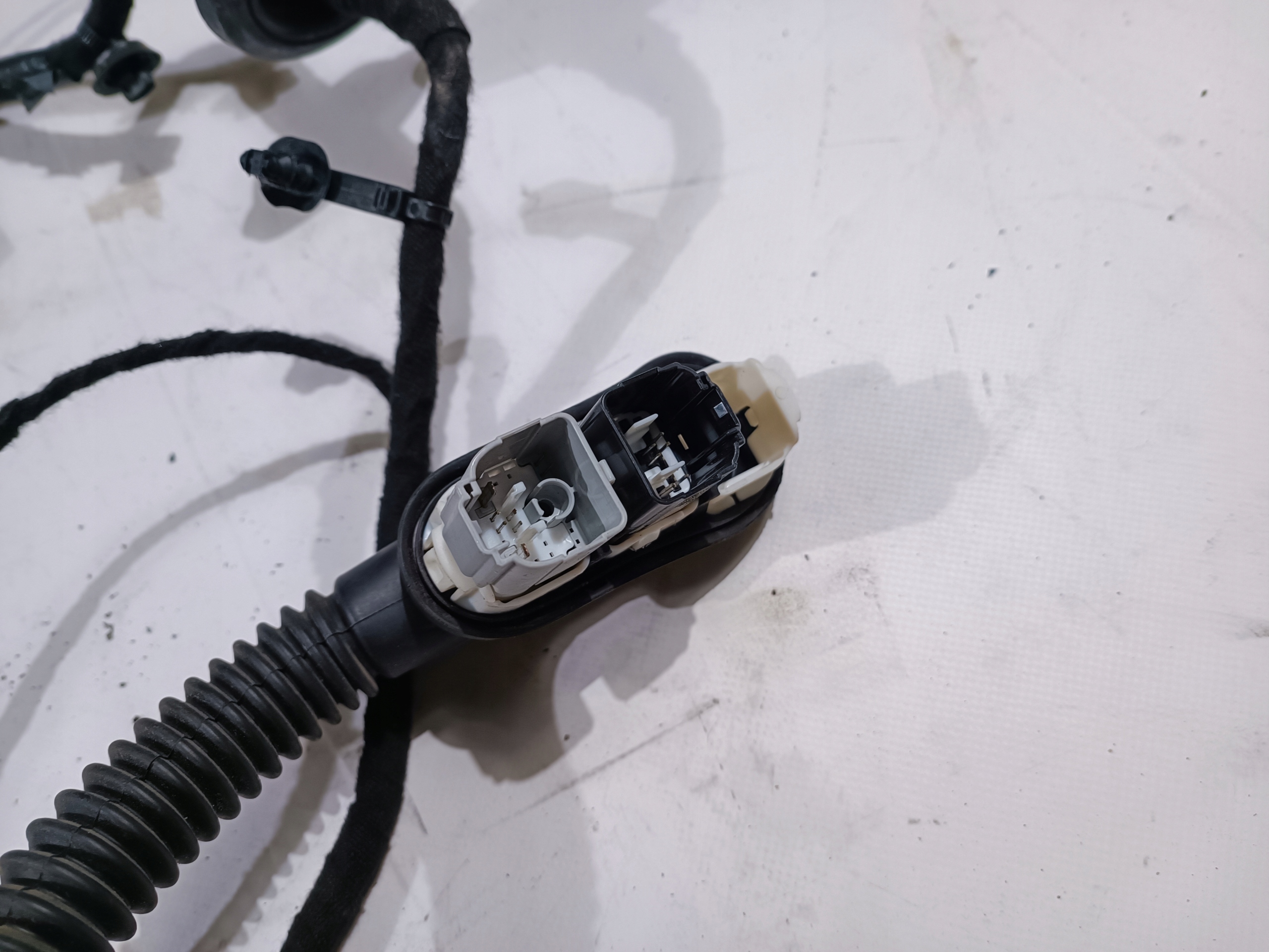 bundle wiring door right front Ford Explorer VI 2020
