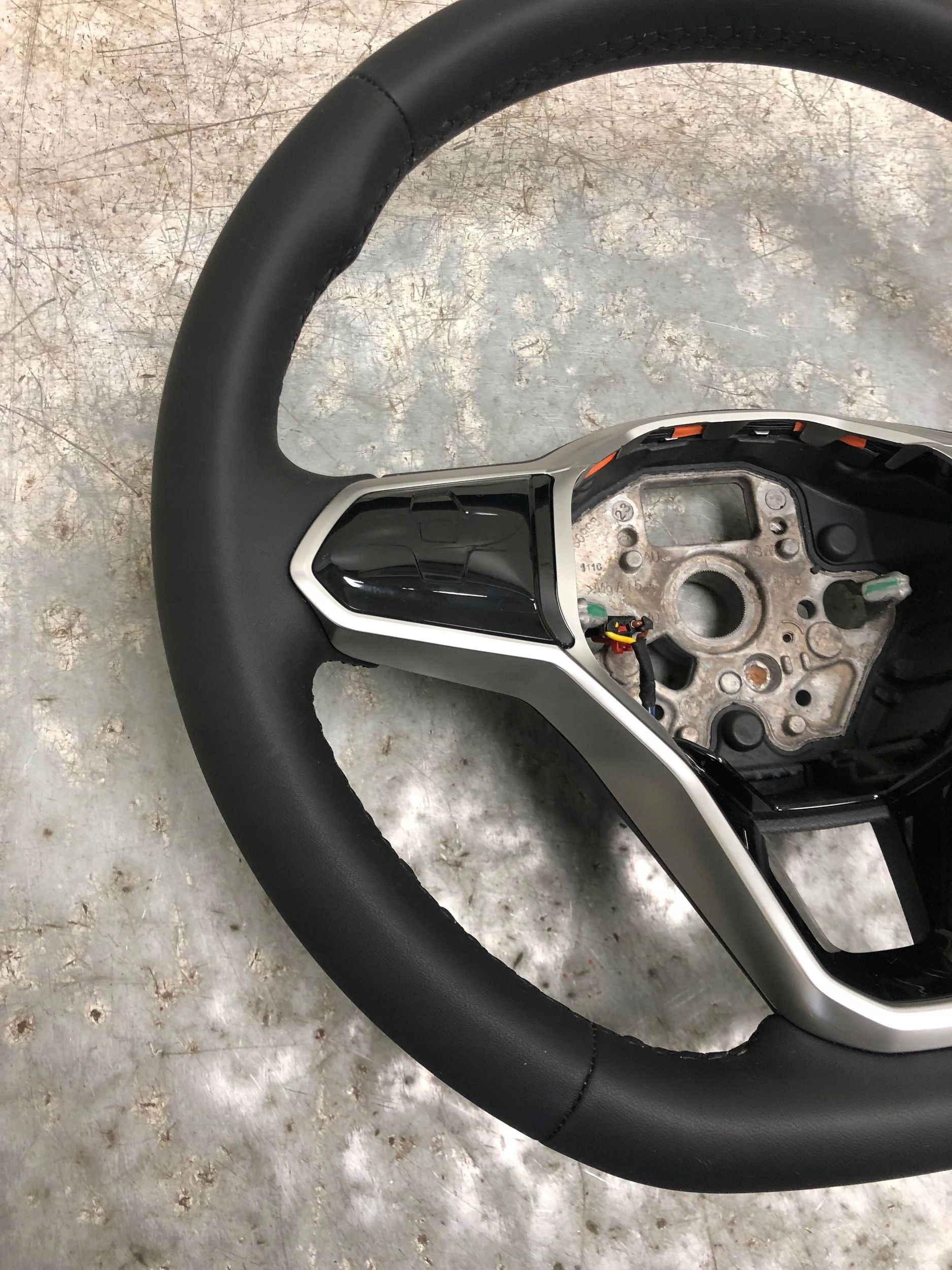 lenkrad Leder MULTIFUNKCJA DOTYKOWA VW ID3 ID.3 ID4 ID.4 10A419089