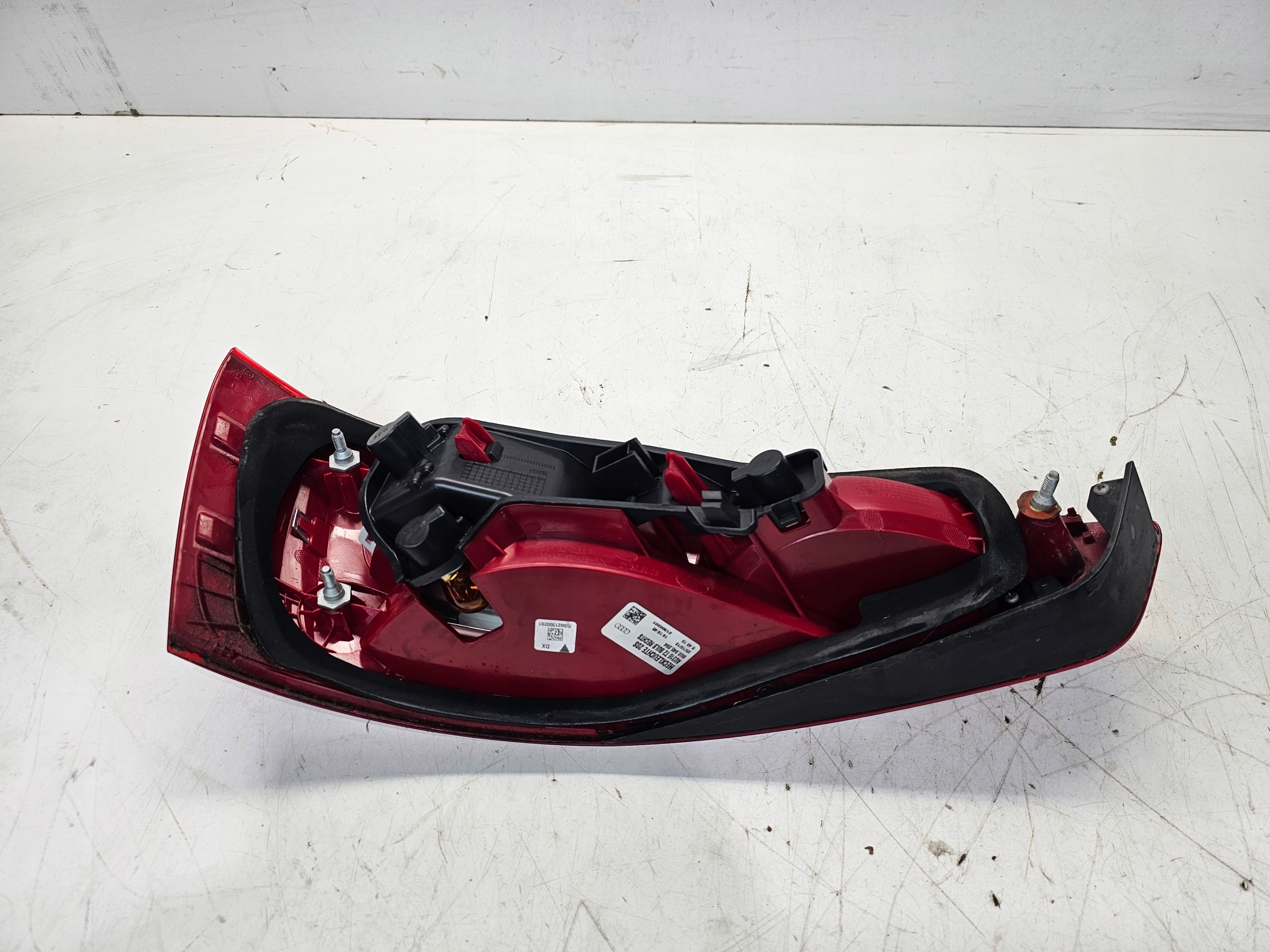 light right rear part AUDI Q3 8U 8U0945094 normal for ZAROWKI