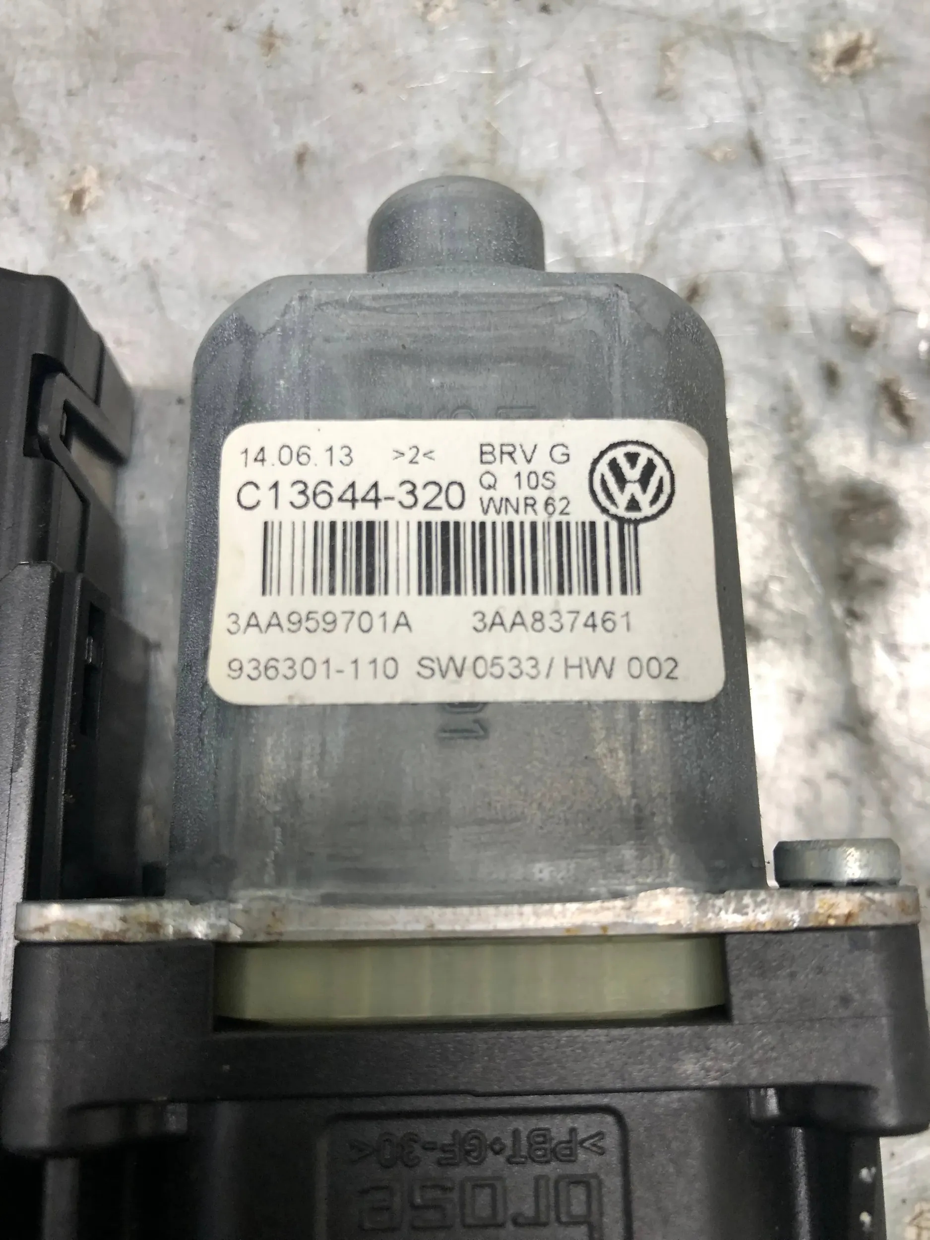 mini motor windows left front VW PASSAT B7 KOMBI 3AA959701A