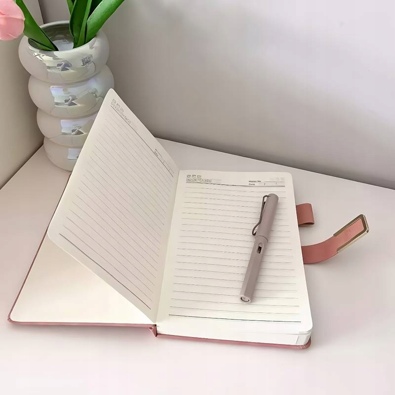 NOTATNIK A5 PAMIĘTNIK 360 STRON GRUBY PAPIER TWARDA OKŁADKA ZAMEK DŁUGOPIS Rozmiar A5