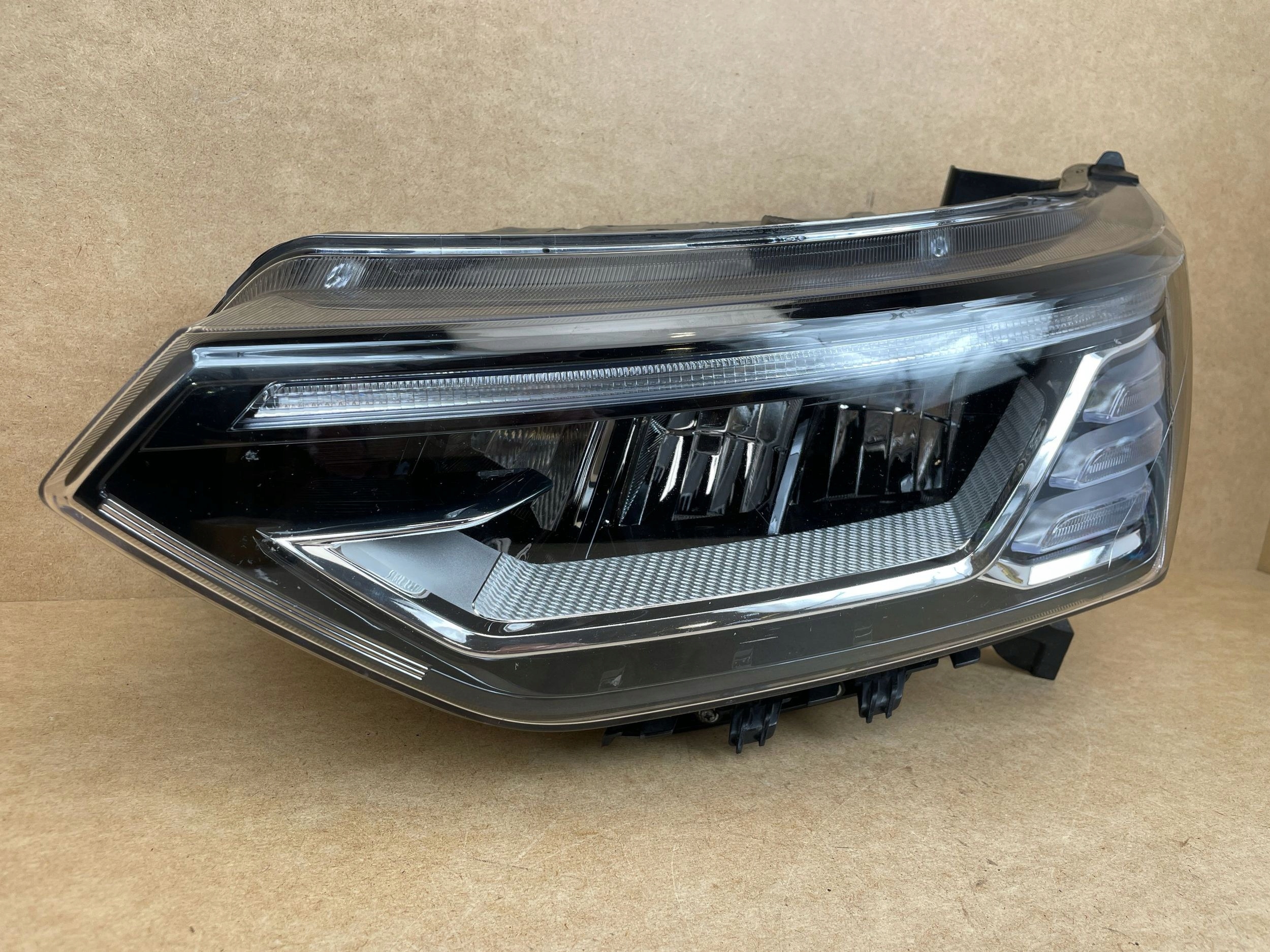 light right front right front SSANGYONG KORANDO IV 4 FULL LED 2019- 8310