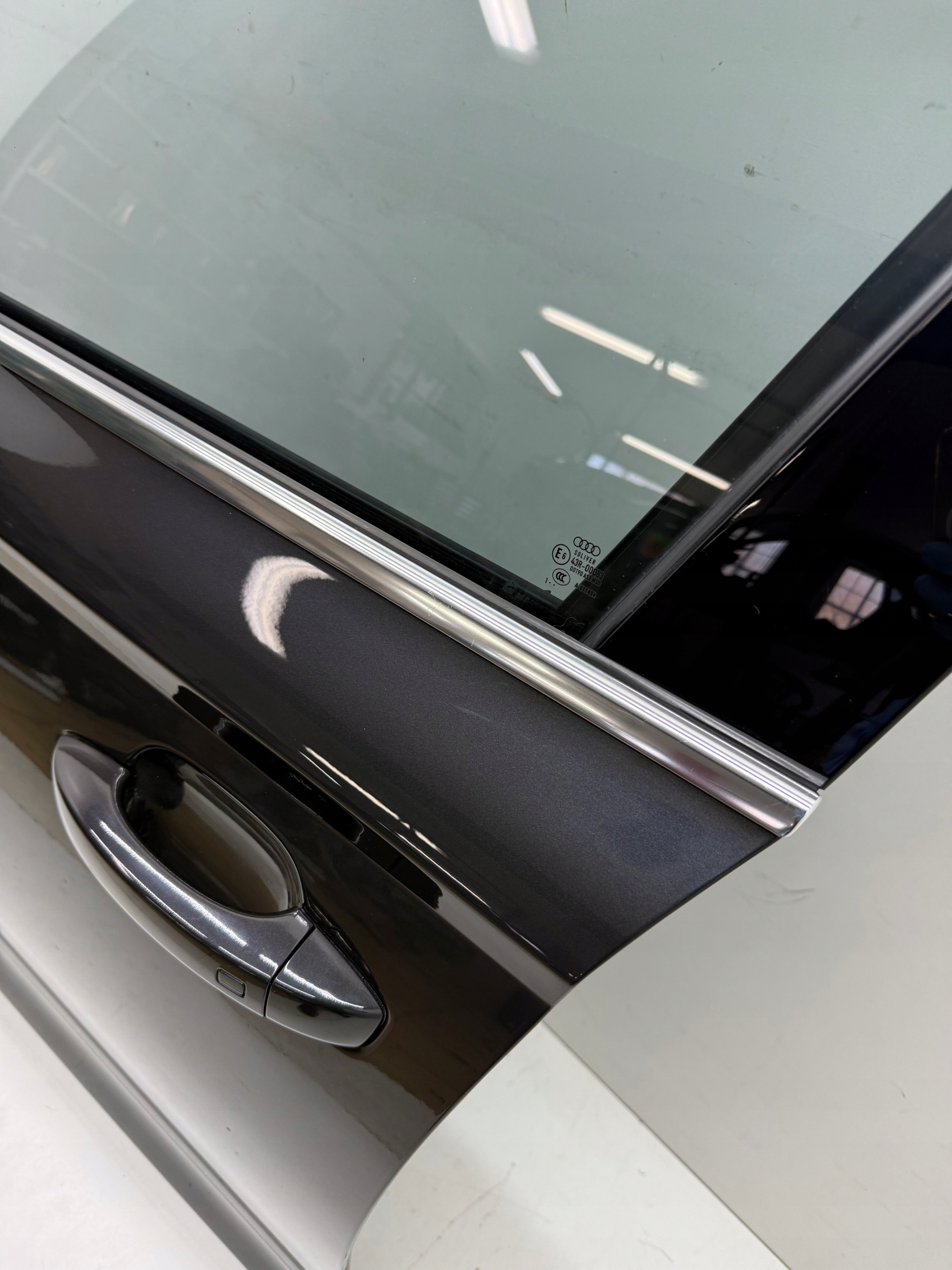 AUDI A6 S6 C7 door driver´s left front LX7U complete