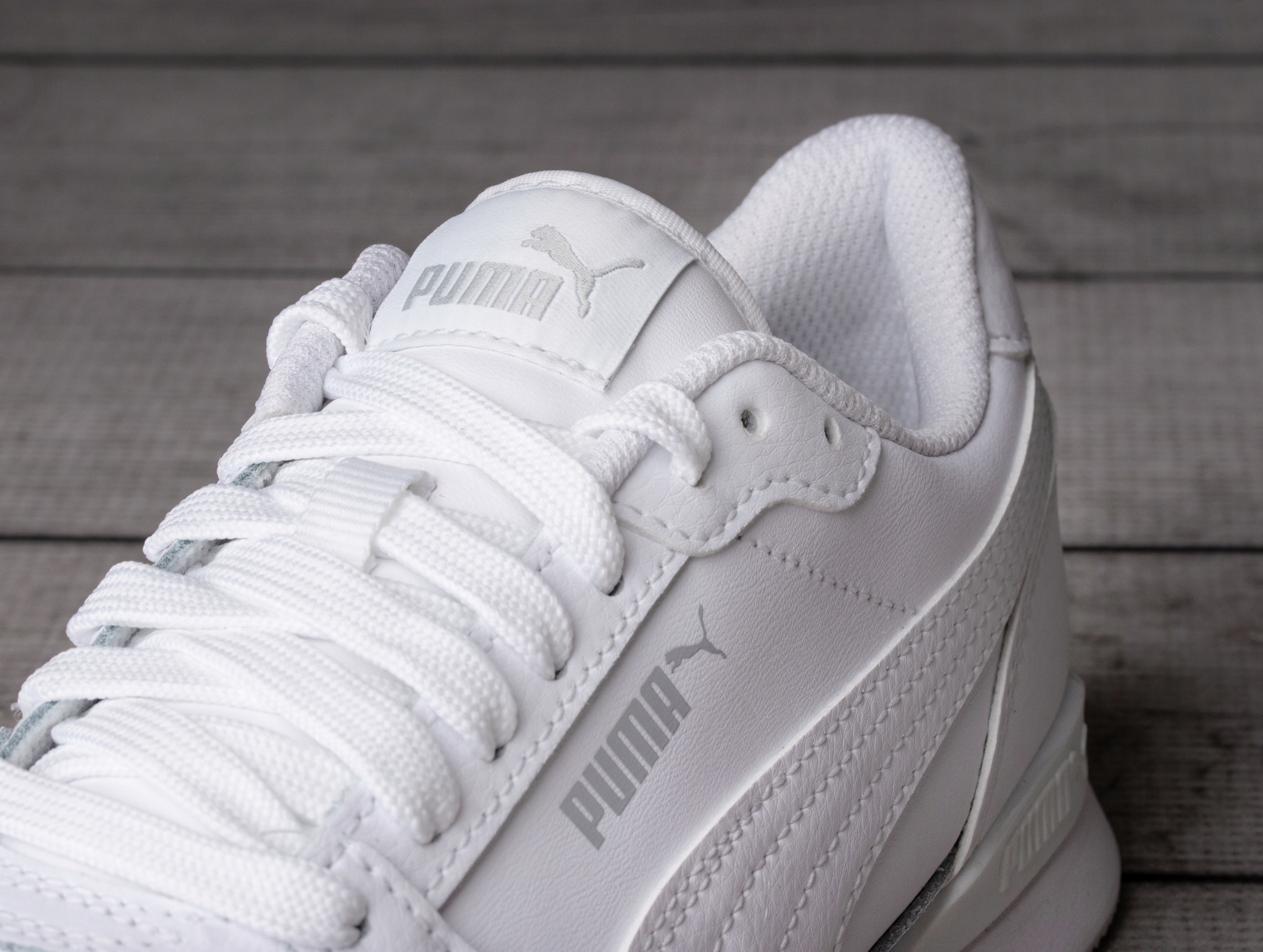 Buty sportowe, sneakersy damskie Puma ST Runner v3 L Jr Rozmiar 37,5