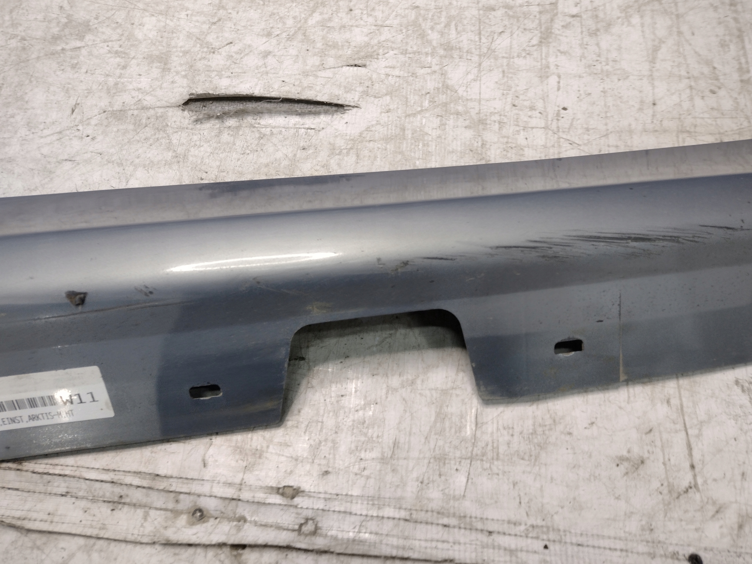 right moulding threshold BMW E90 k: Arktis Metallic (A34/7)