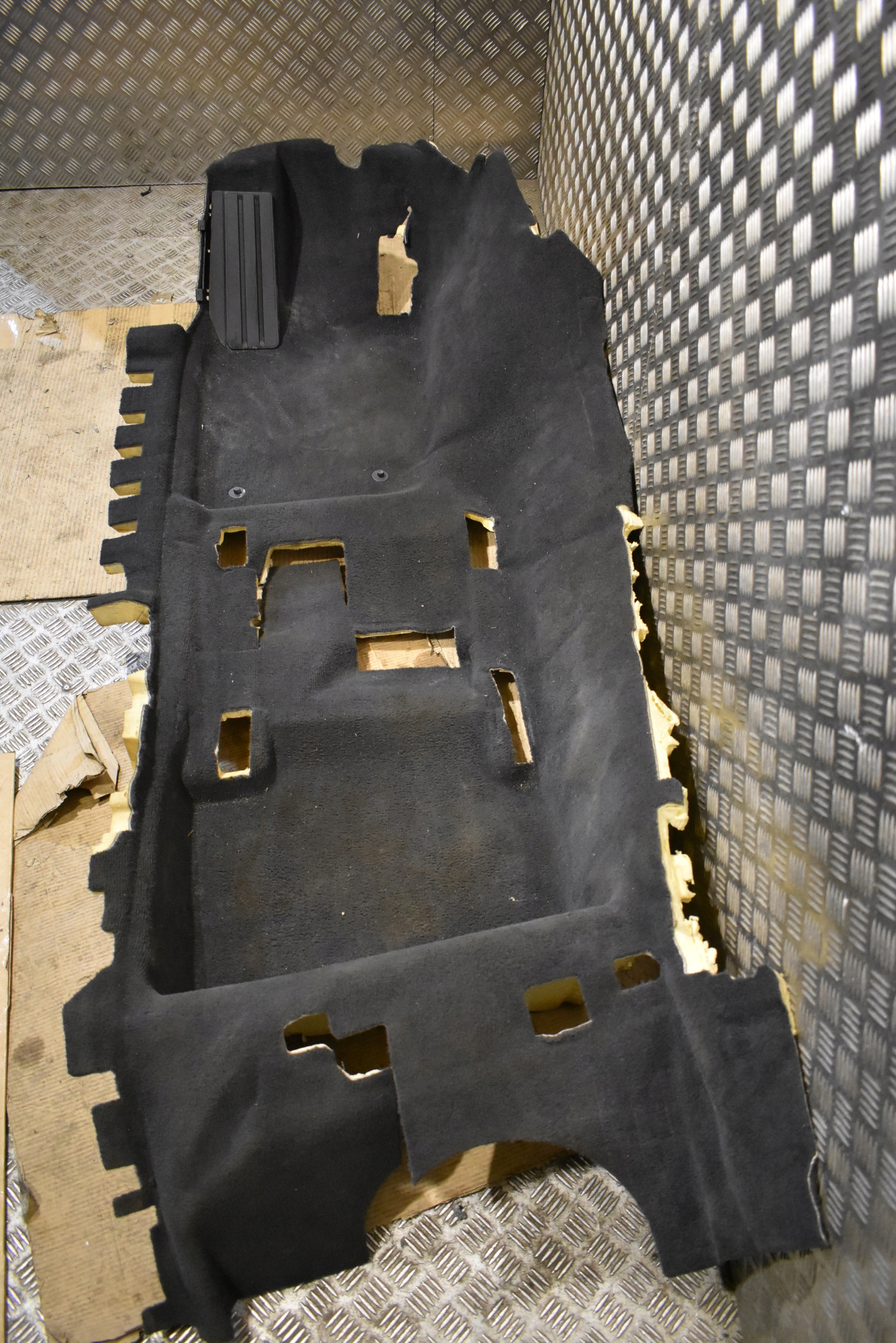 IDEALNY carpet left PORSCHE PANAMERA 971 1