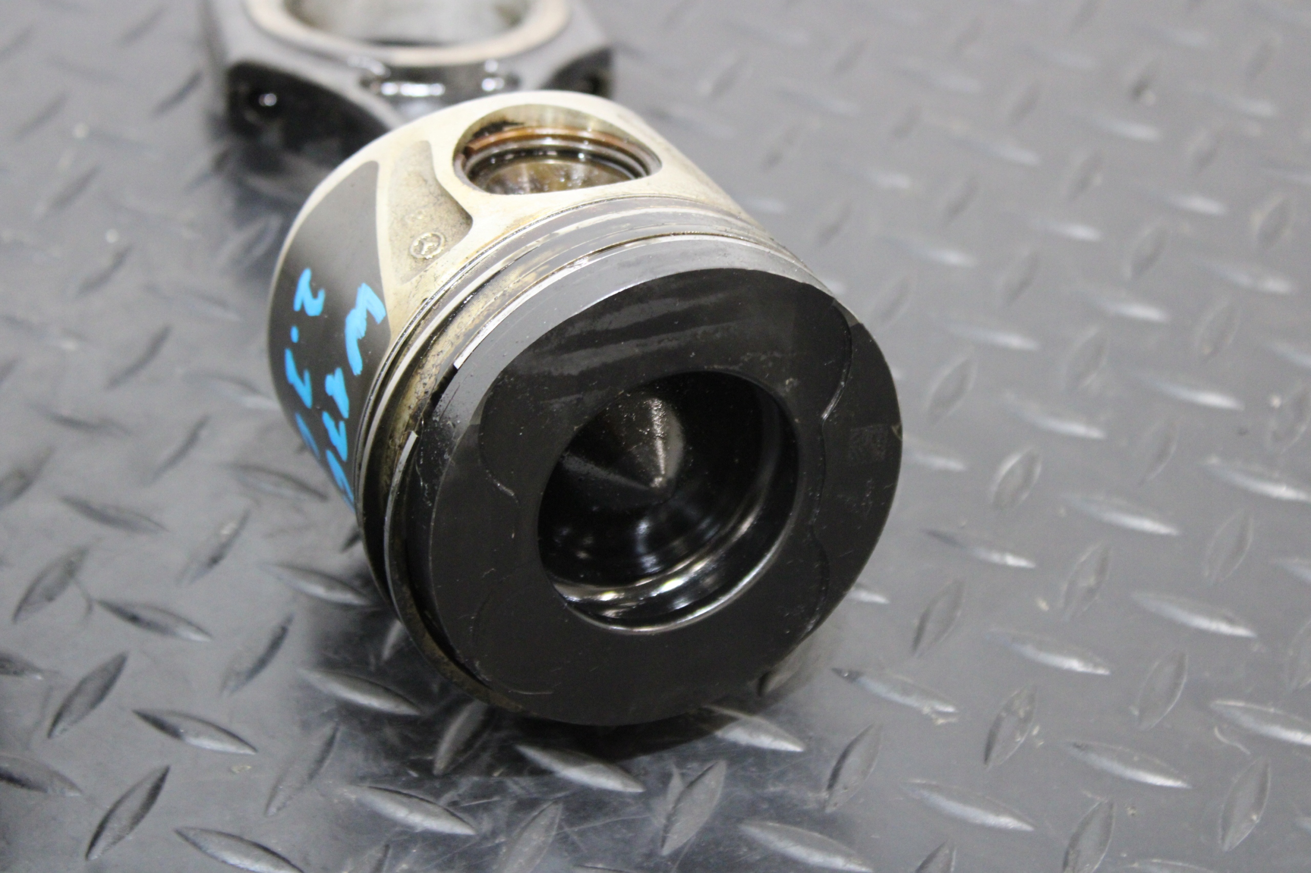 piston pistons A-KLASA W176 LIFT 2,2 CDI 65100
