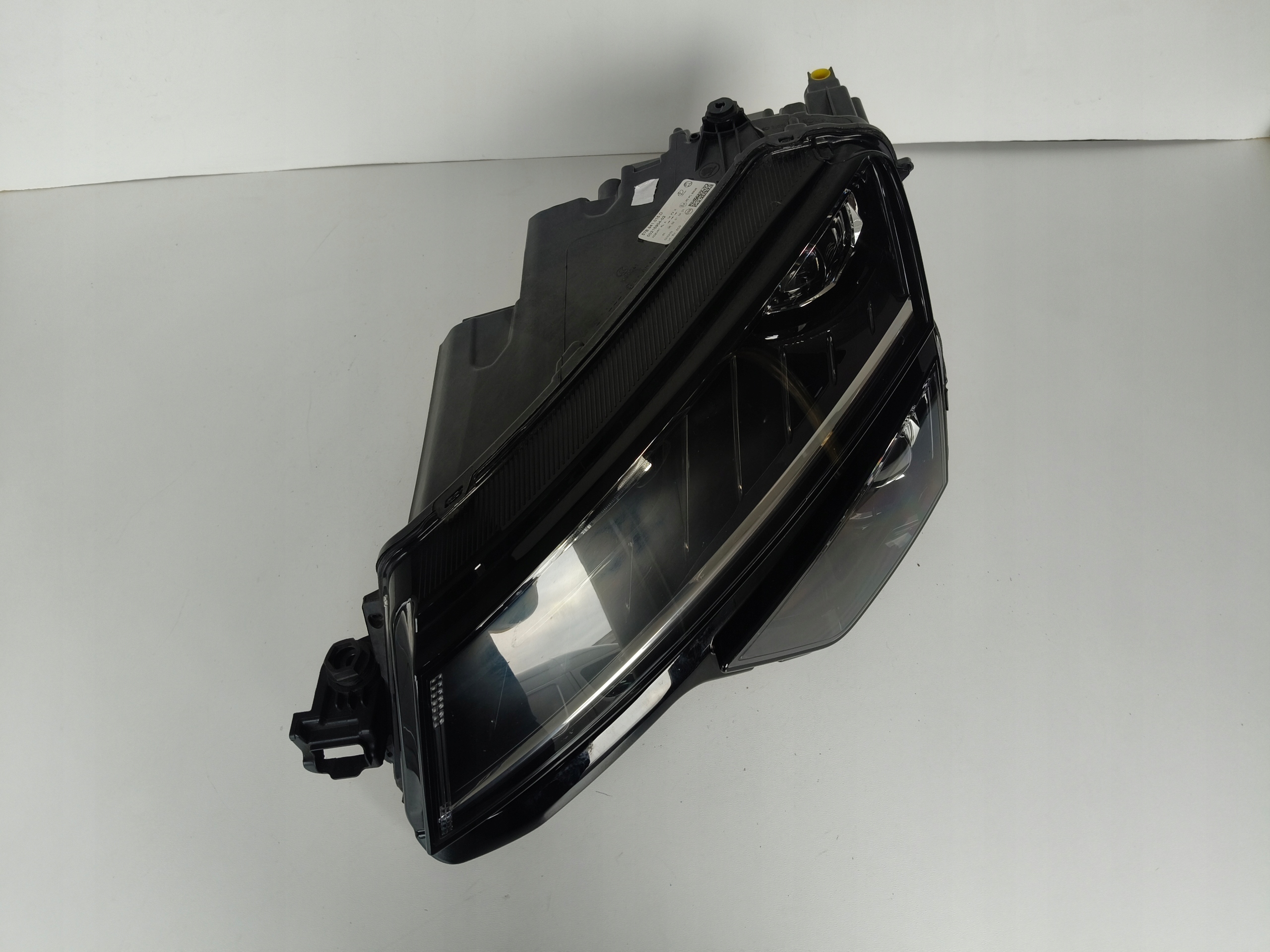 light left REFLEKTOR SKODA KAROQ 57A 17- FULL LED