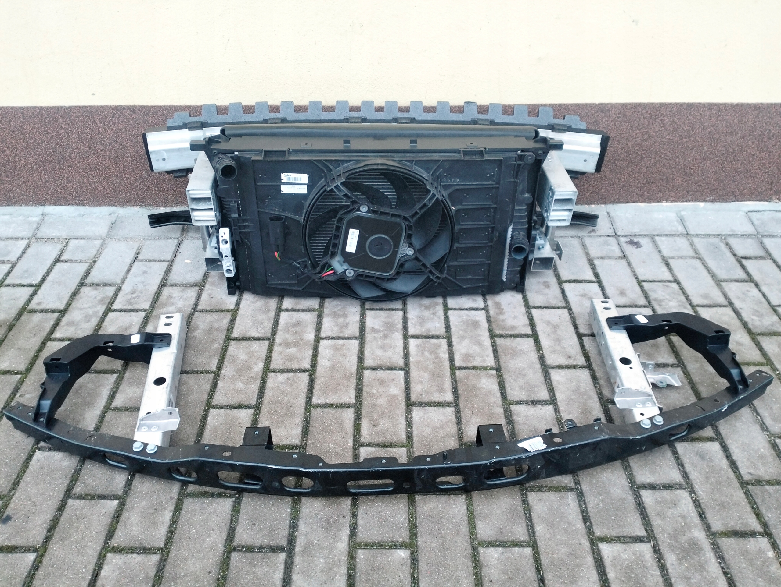 PAS WZMOCNIENIE CHŁODNICA BMW I3 LIFT LCI Numer katalogowy części PAS PRZEDNI CHŁODNICE WZMOCNIENIE PRZÓD BMW I3