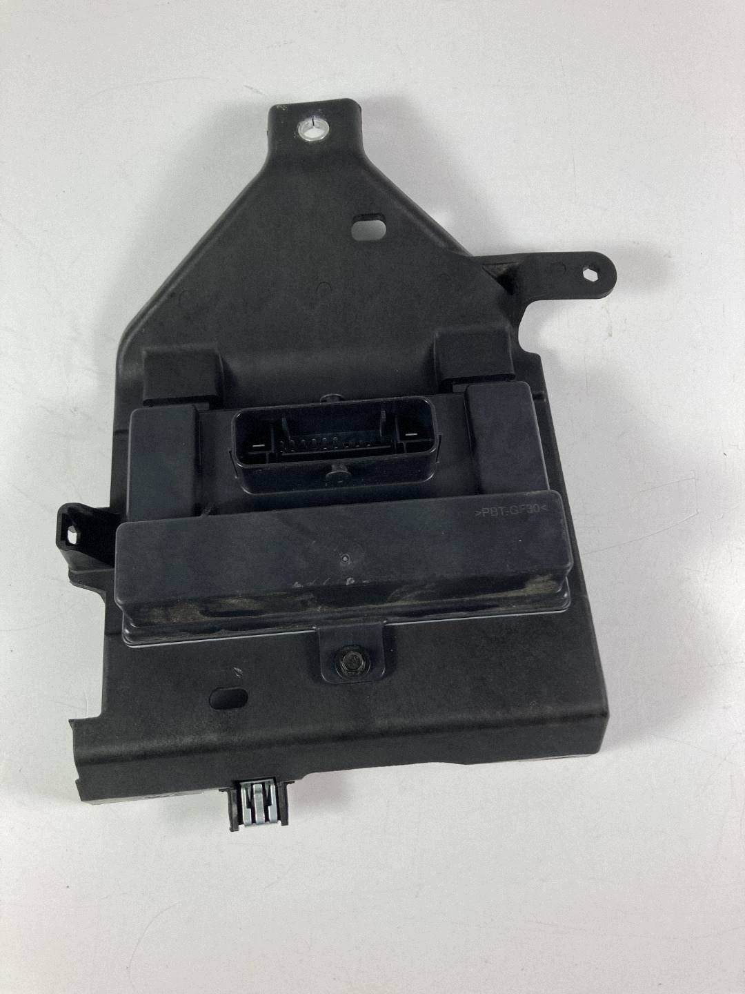 Chevrolet Corvette C8 radar z mocowaniem front 2024-26 OEM