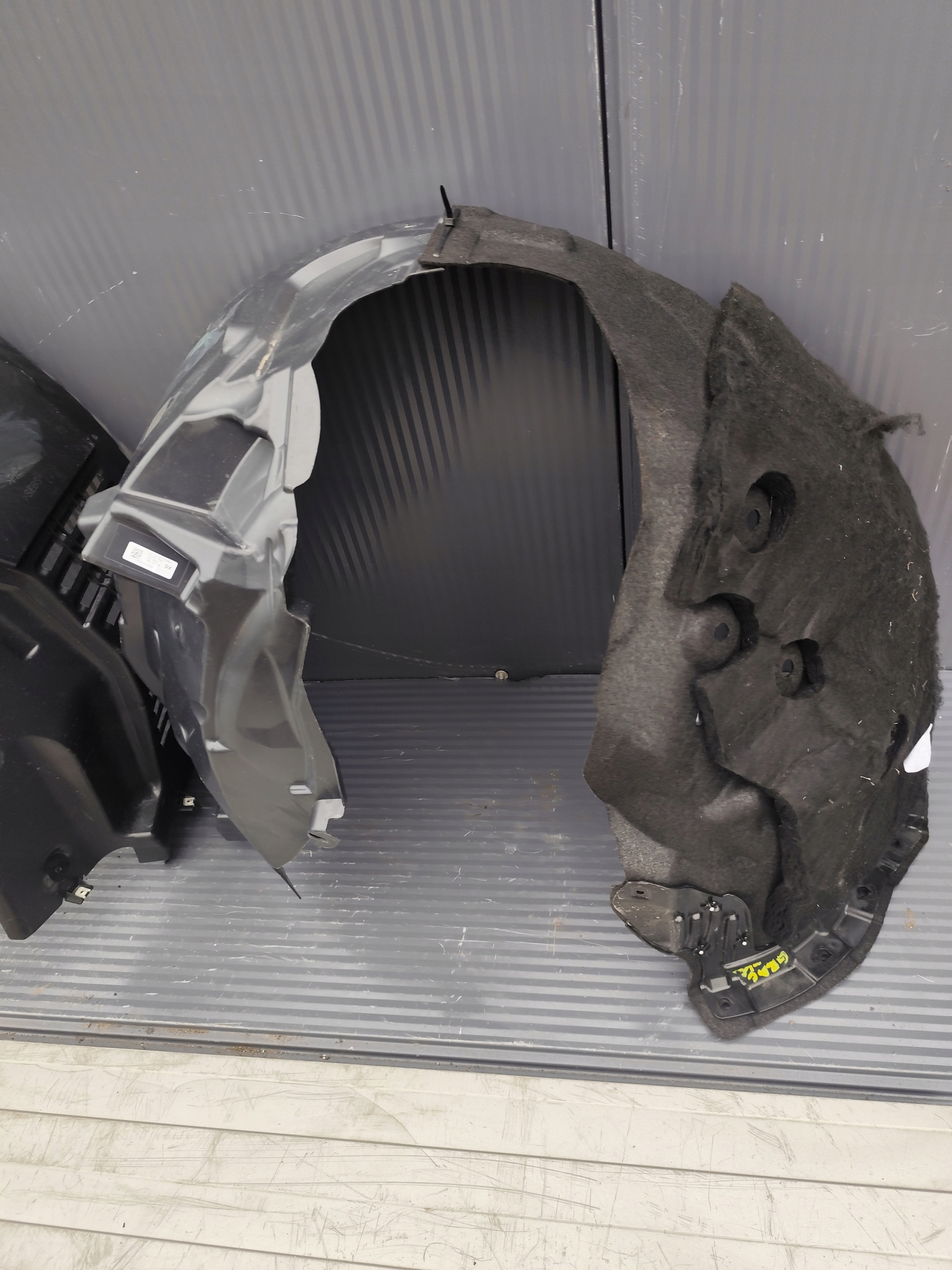 MASERATI GRECALE mudguard front right left