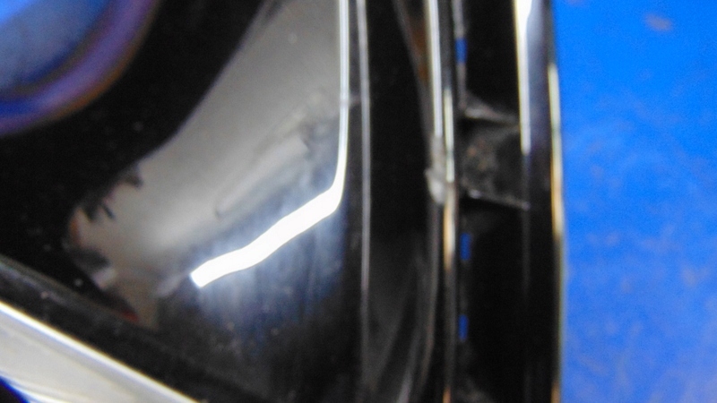 grid frame spoiler of a bumper left front KIA STONIC 17-24R