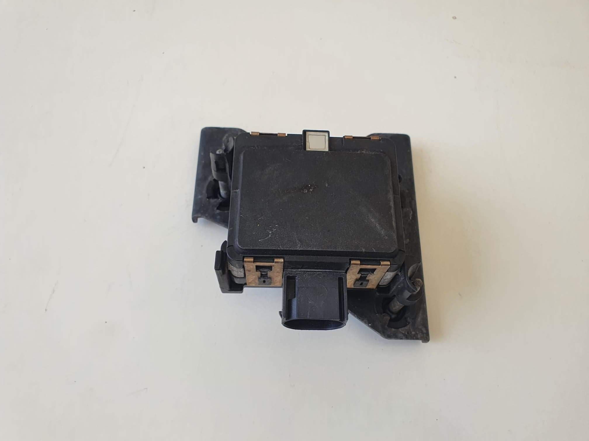 VW AUDI SEAT 5Q0 RADAR SENSOR DISTRONIC 5Q0907561D