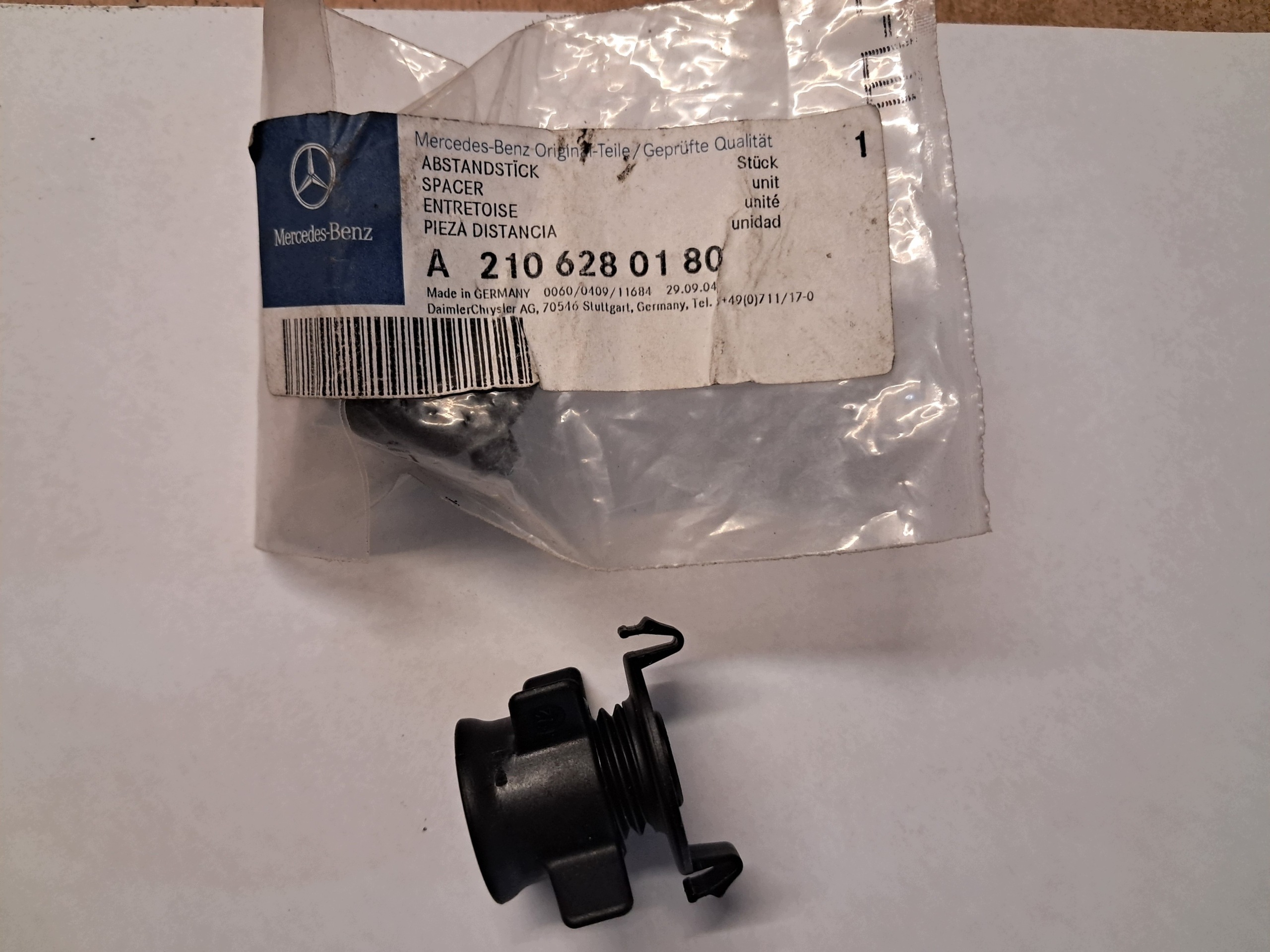 tip MERCEDES W210 A2106280180
