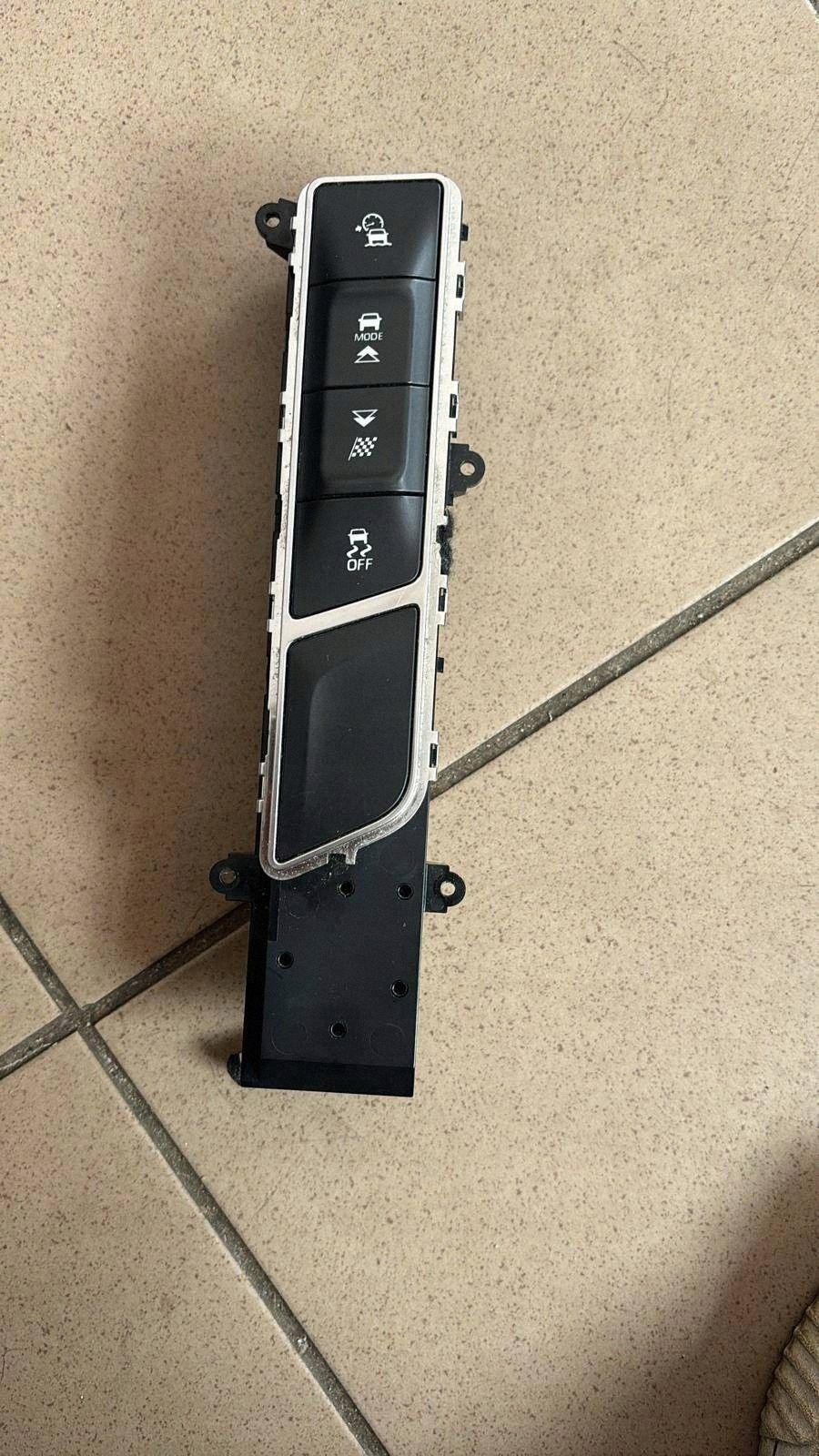Montaggio Pulsantiera panel Jaguar e-Pace J9D3-14B791-CC