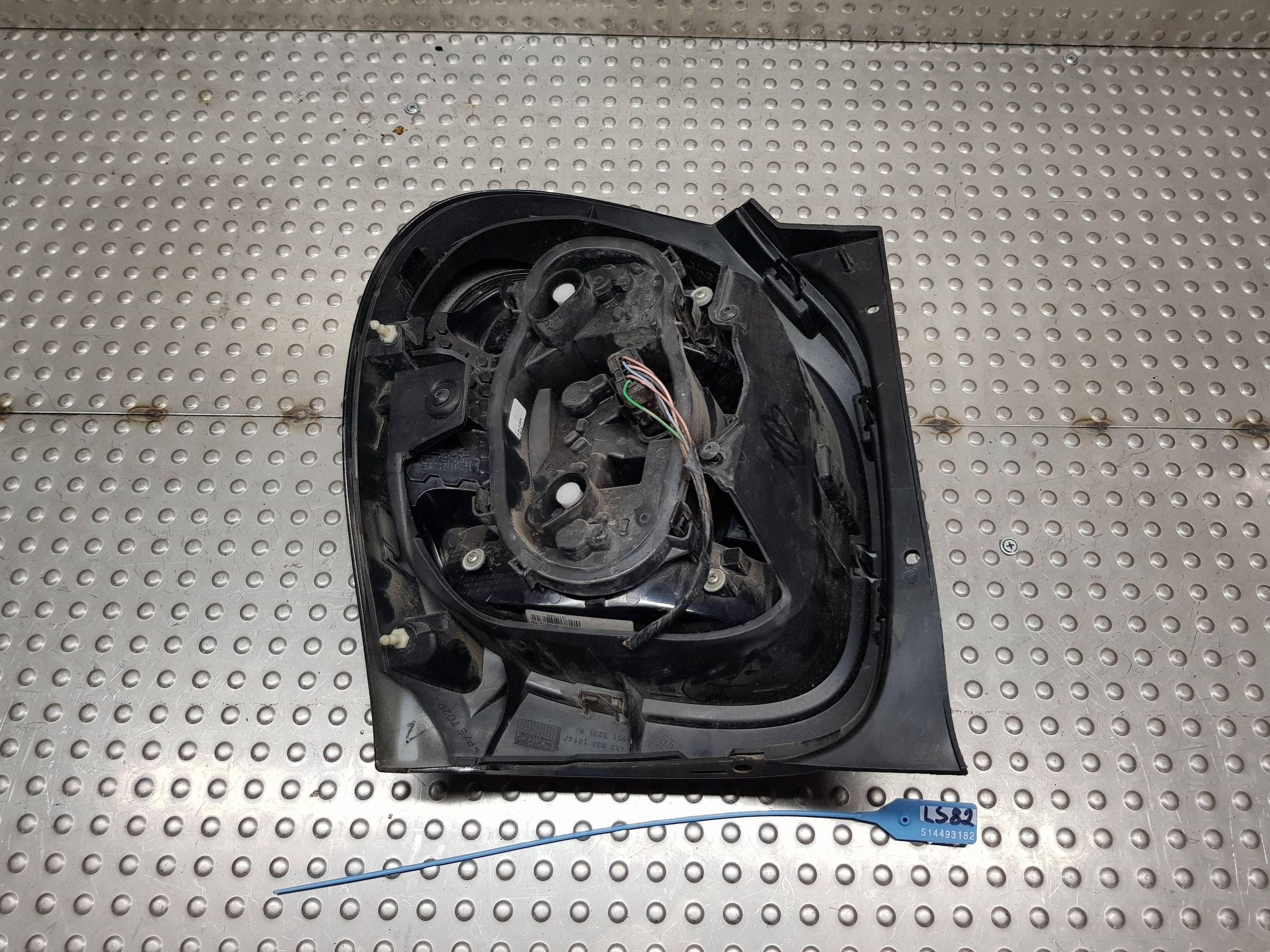 light right rear part A4539063200 SMART FORFOUR II 14