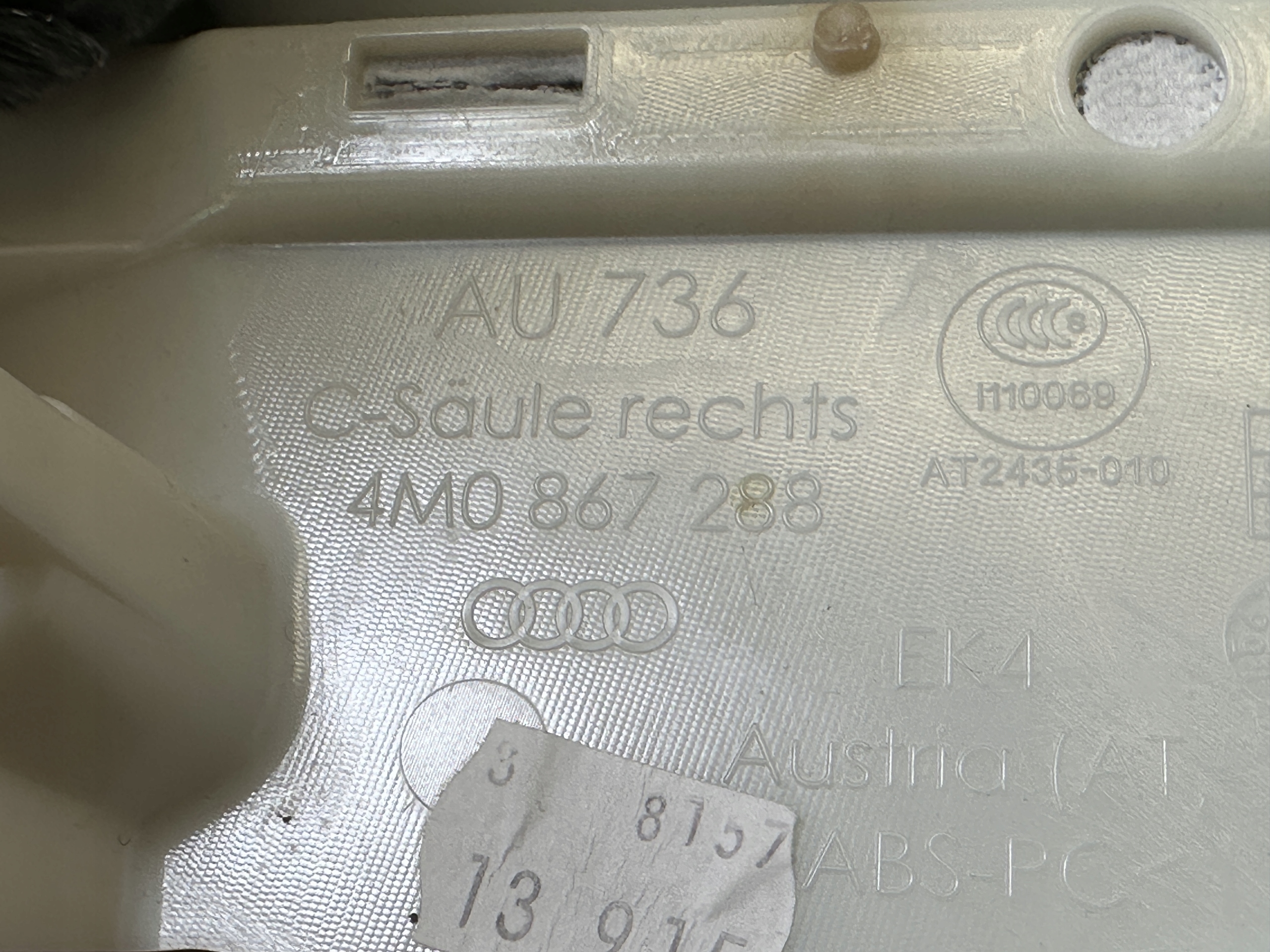 AUDI Q7 4M Blende Abdeckung SLUPKA C rechts 4M0867288