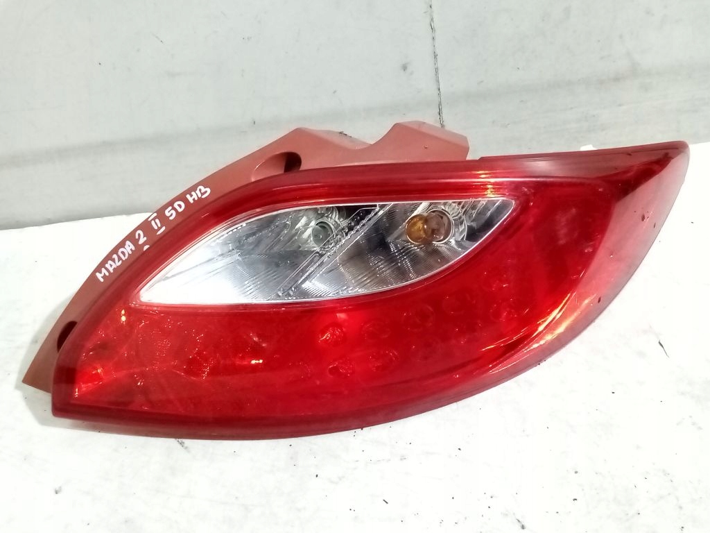 Mazda 2 II DE light right rear part rear