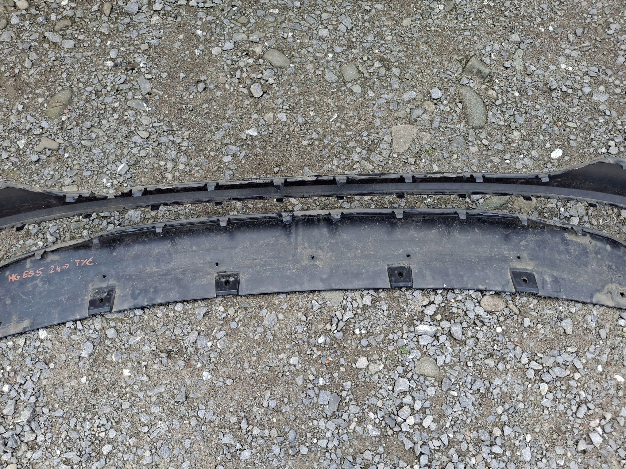 bumper rear SPOLIER MG S5 EV 2024R->
