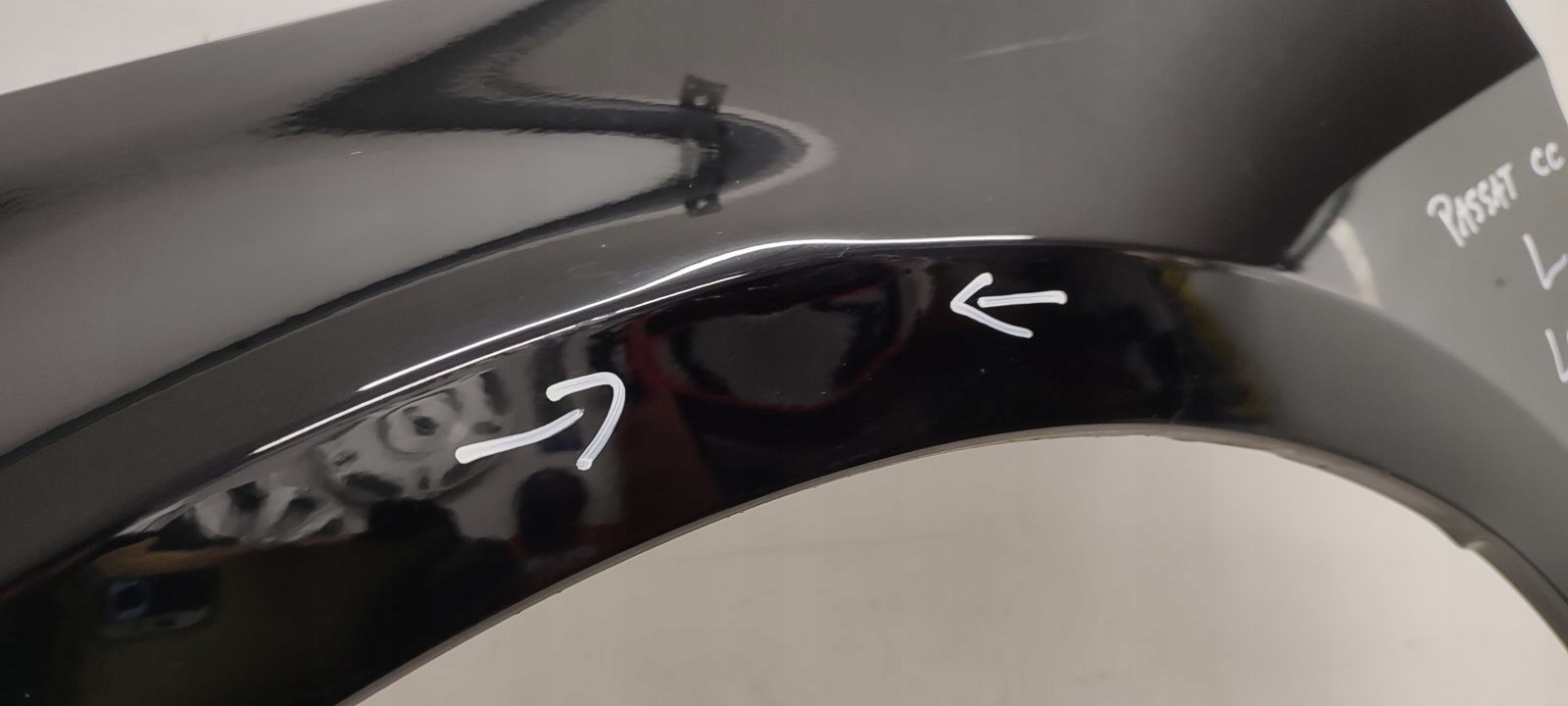 fender left front front VW Passat CC L041