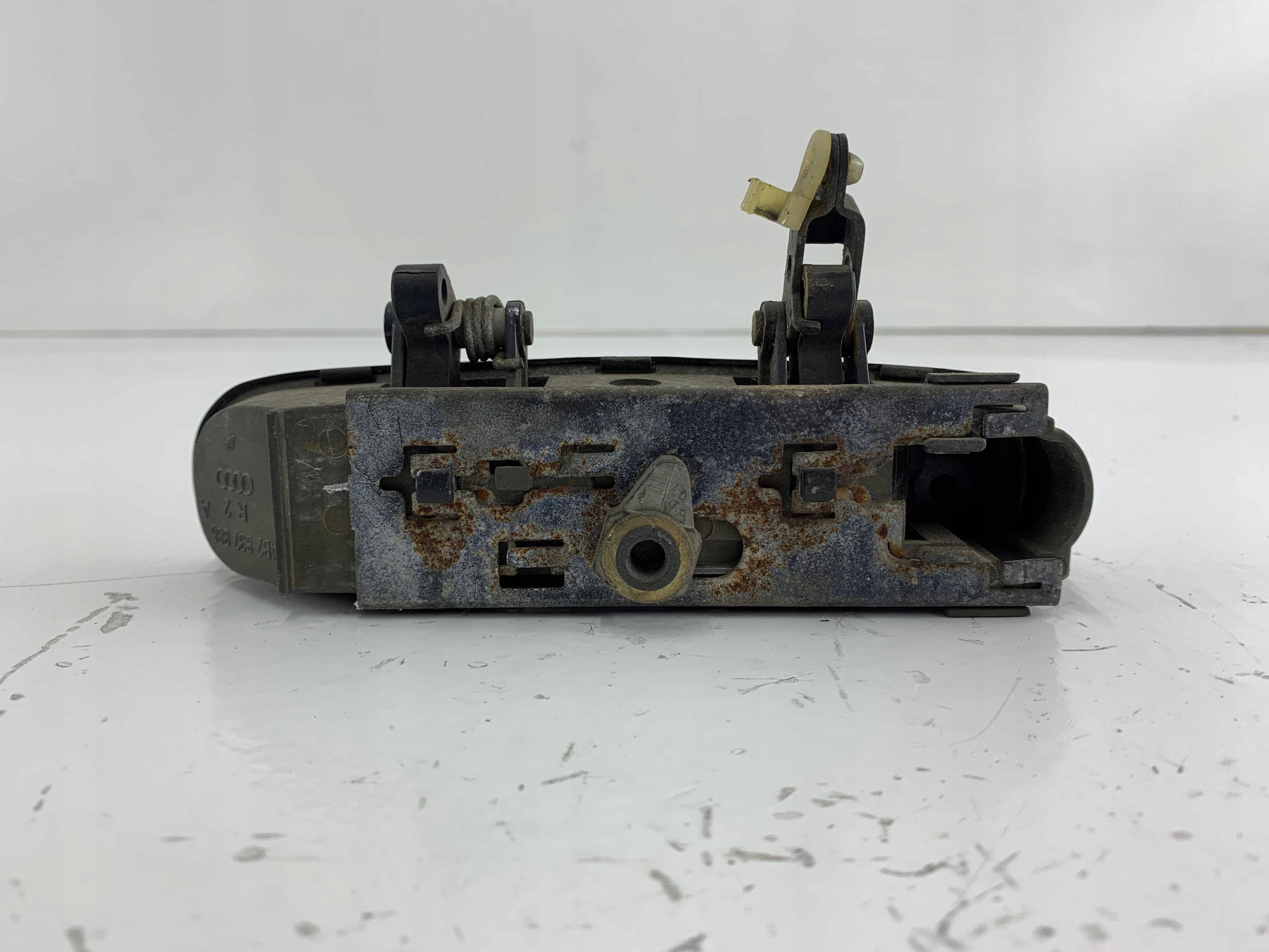AUDI A6 C5 handle exterior right front LZ4V