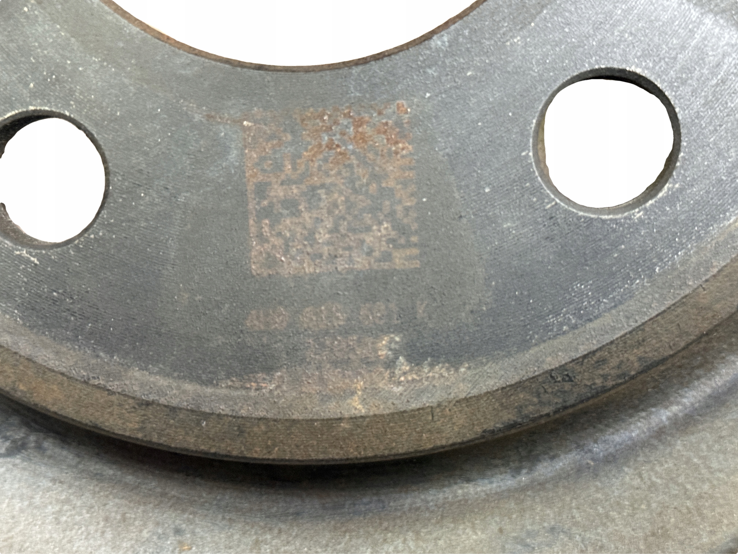 AUDI A8 4H D4 discs brake rear part 4H0615601K