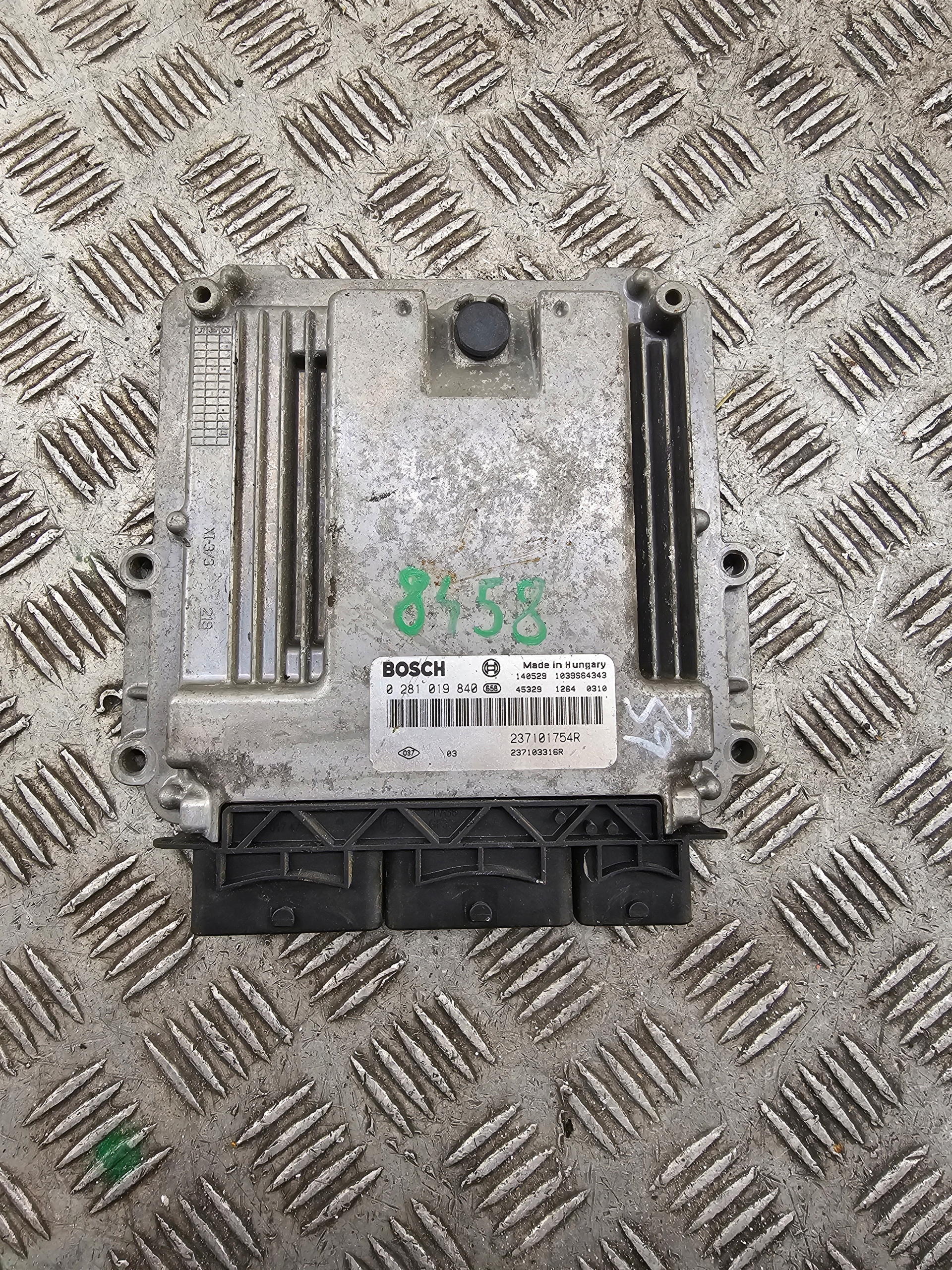TRAFIC II 2.0 DCI M9R630 VIVARO A PRIMASTAR control unit computer 237101754R