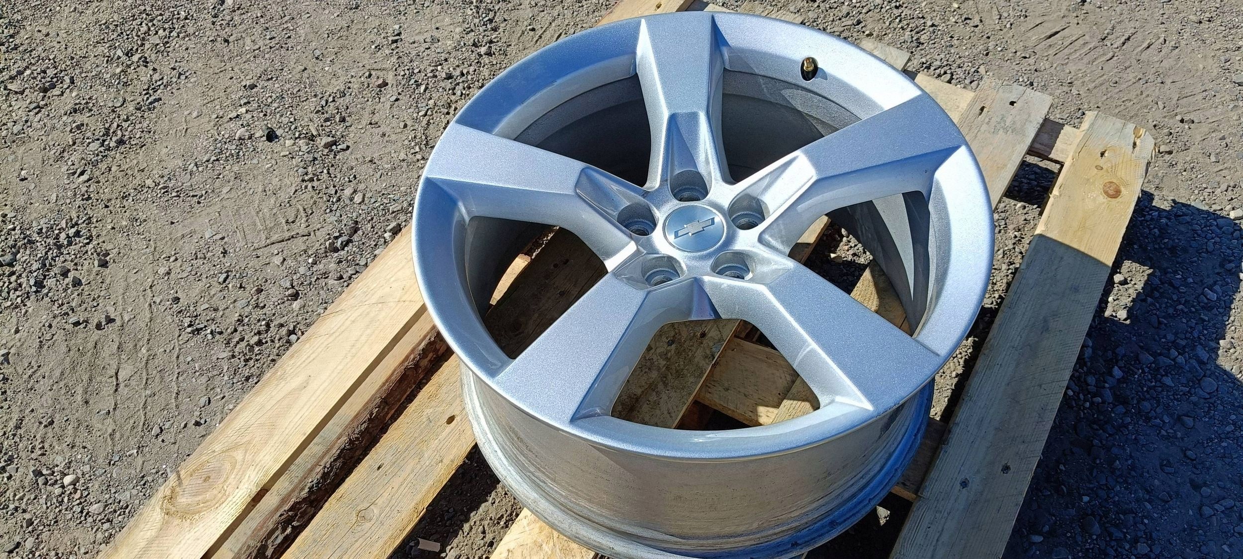 kolo disk disky disk 20" 20x9J R20 Chevrolet Camaro 2009