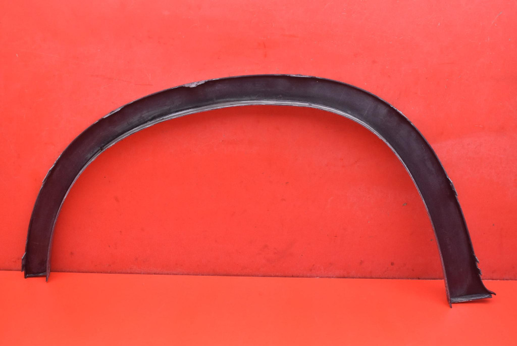 lišta blatníku pravý předek A52/7 7158428 BMW X5 E70 06-10