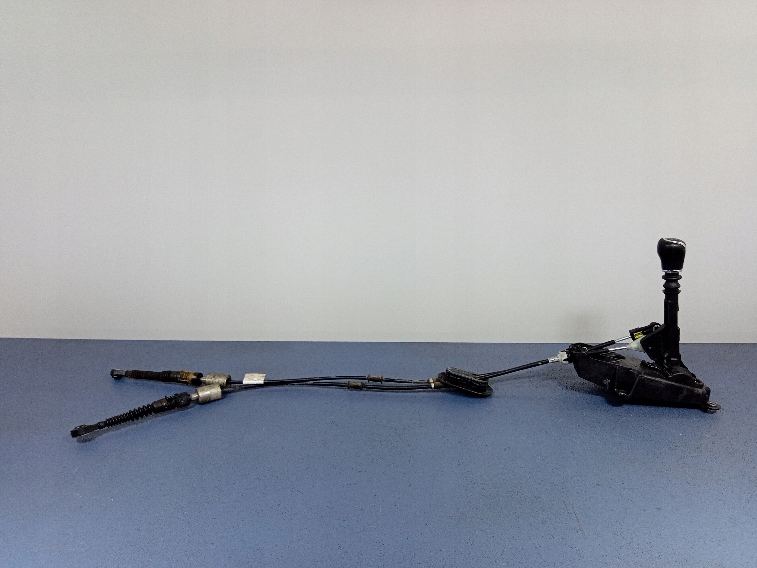 QASHQAI II DŹWIGNIA WYBIERAK SKRZYNI 341017283R