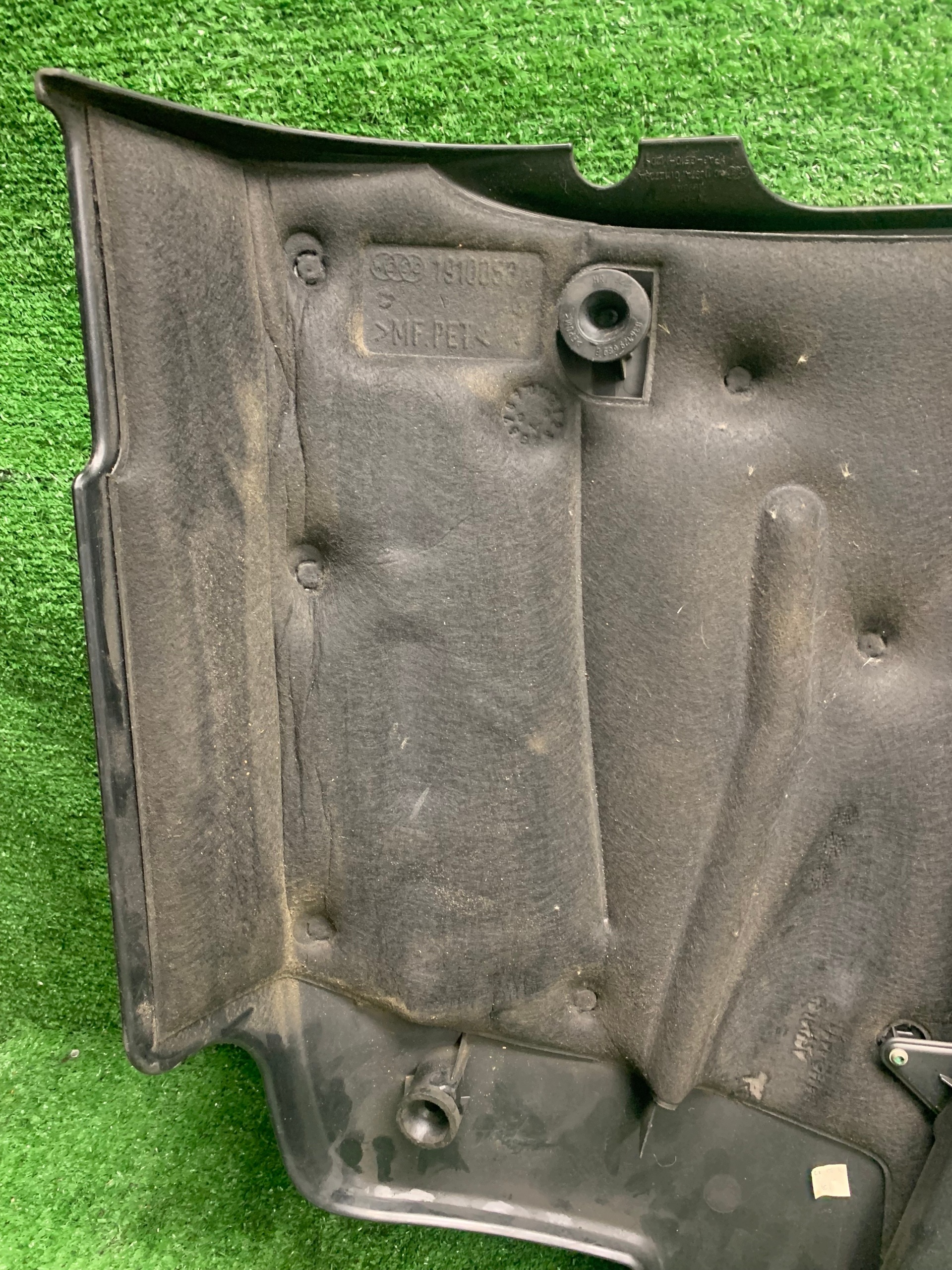 motor cover upper CHRYLER 300C 3.0 CRD 4011897A