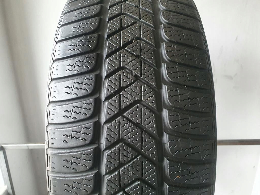 225/55R17 Pirelli Sottozero 3 XL pojedynka zim 6,5