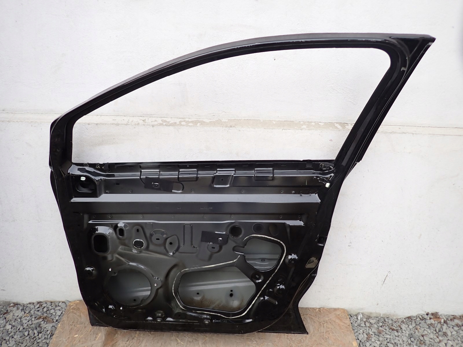 door right front right front RENAULT CAPTUR 1 and J5 2012-2020 801000511R