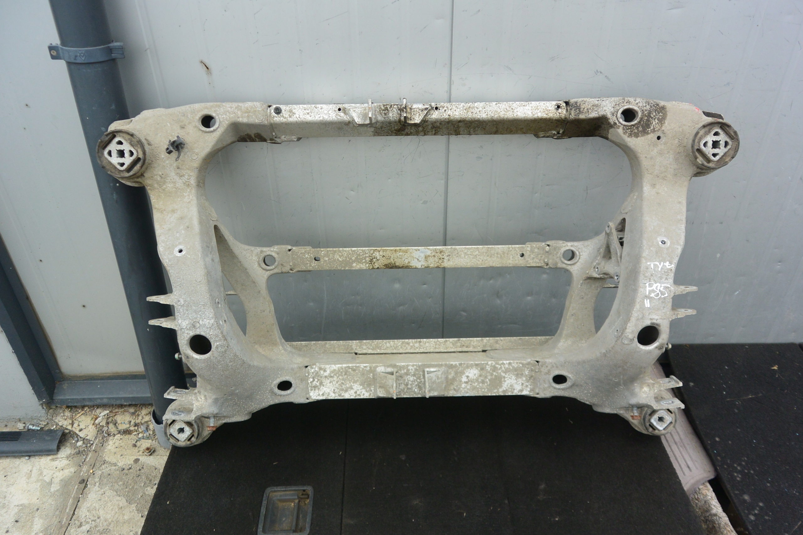 SANKI BELKA ZAWIESZENIA TYŁ TESLA MODEL S 12-16