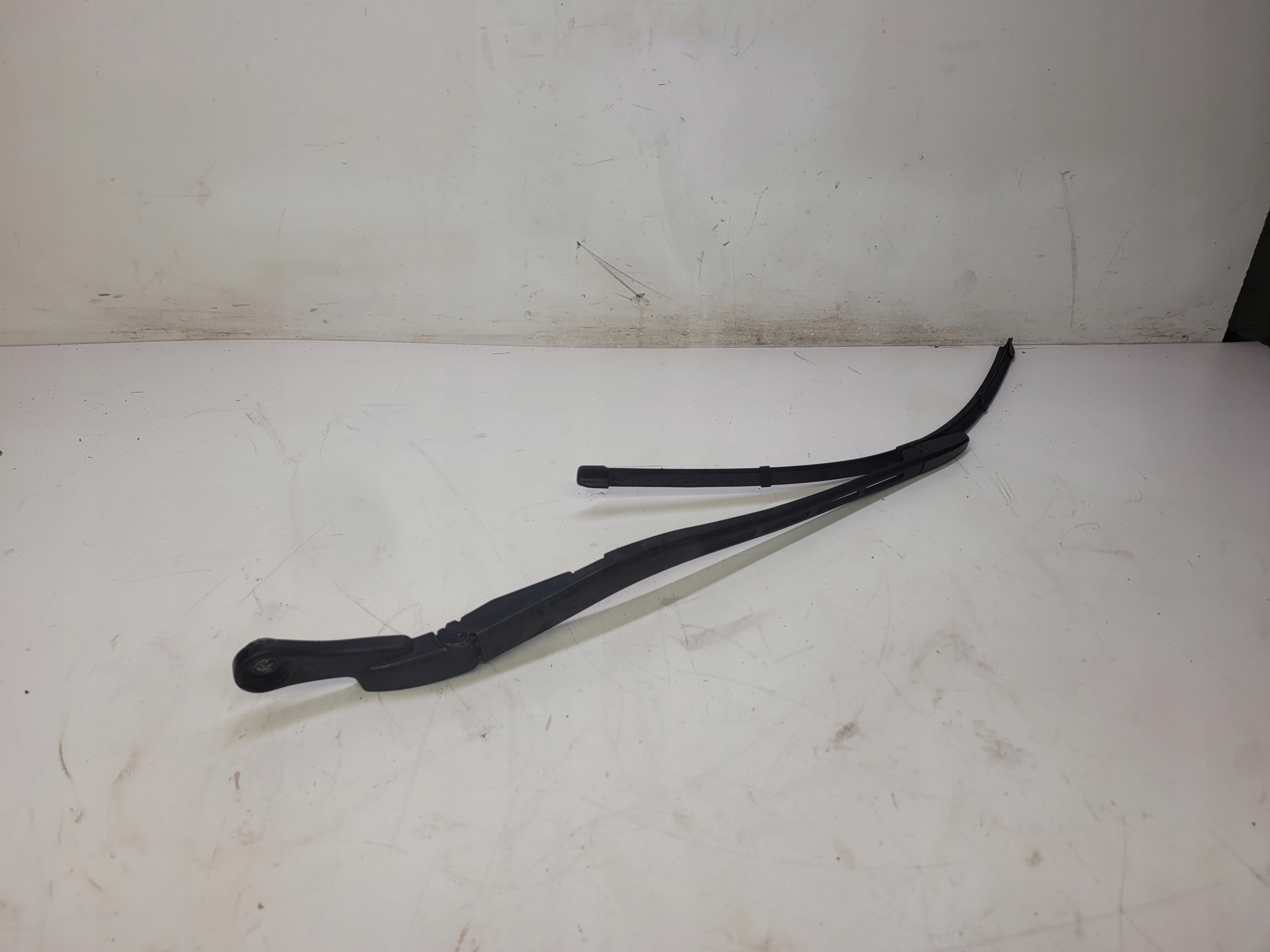 Рычаг стеклоочистителя P AUDI A4 B6 CABRIO 8H1955408A