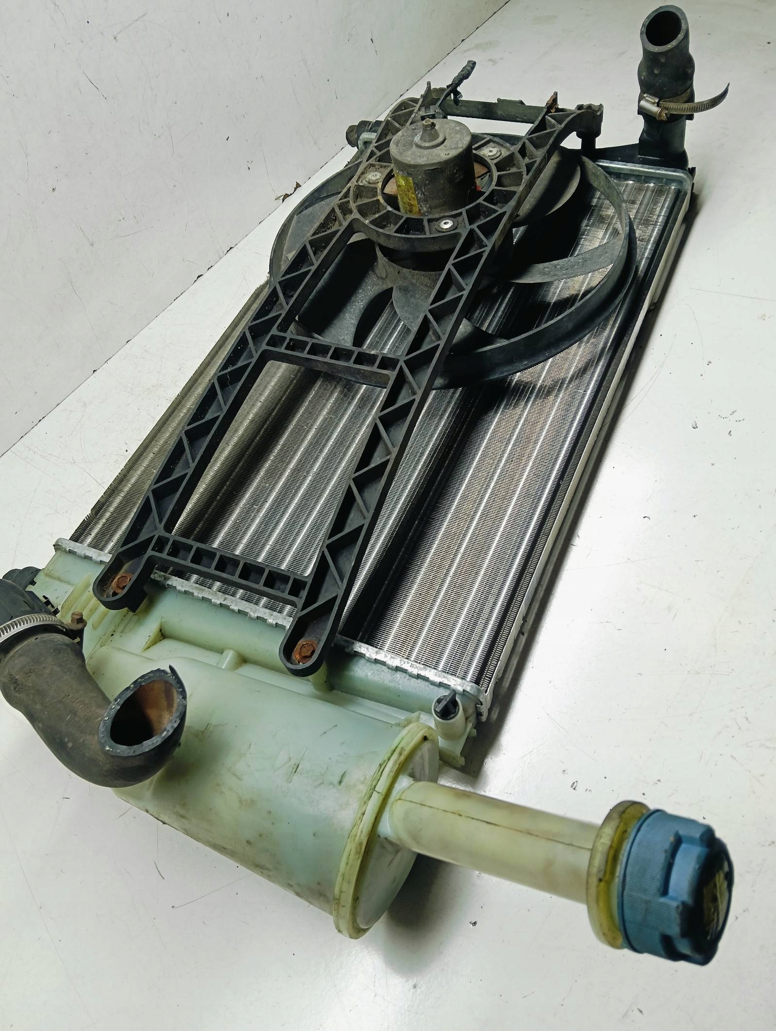 Radiatore / Raffreddatore Wentyaltora 2 Pin Fiat Panda II 1.1 03r