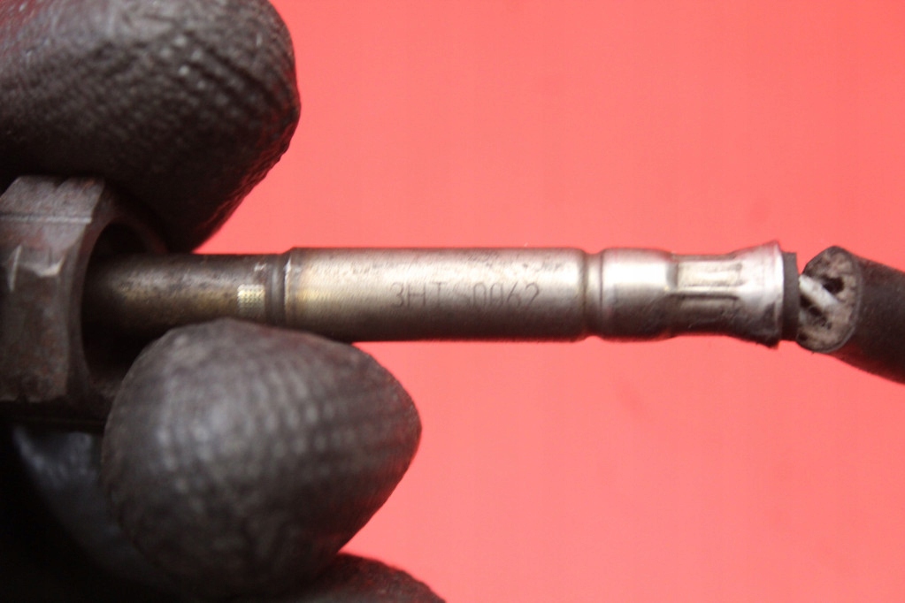 SENSOR TEMPERATURY GASE 3HTS0062 SKODA SUPERB 2 II 2.0 TDI 170 KM