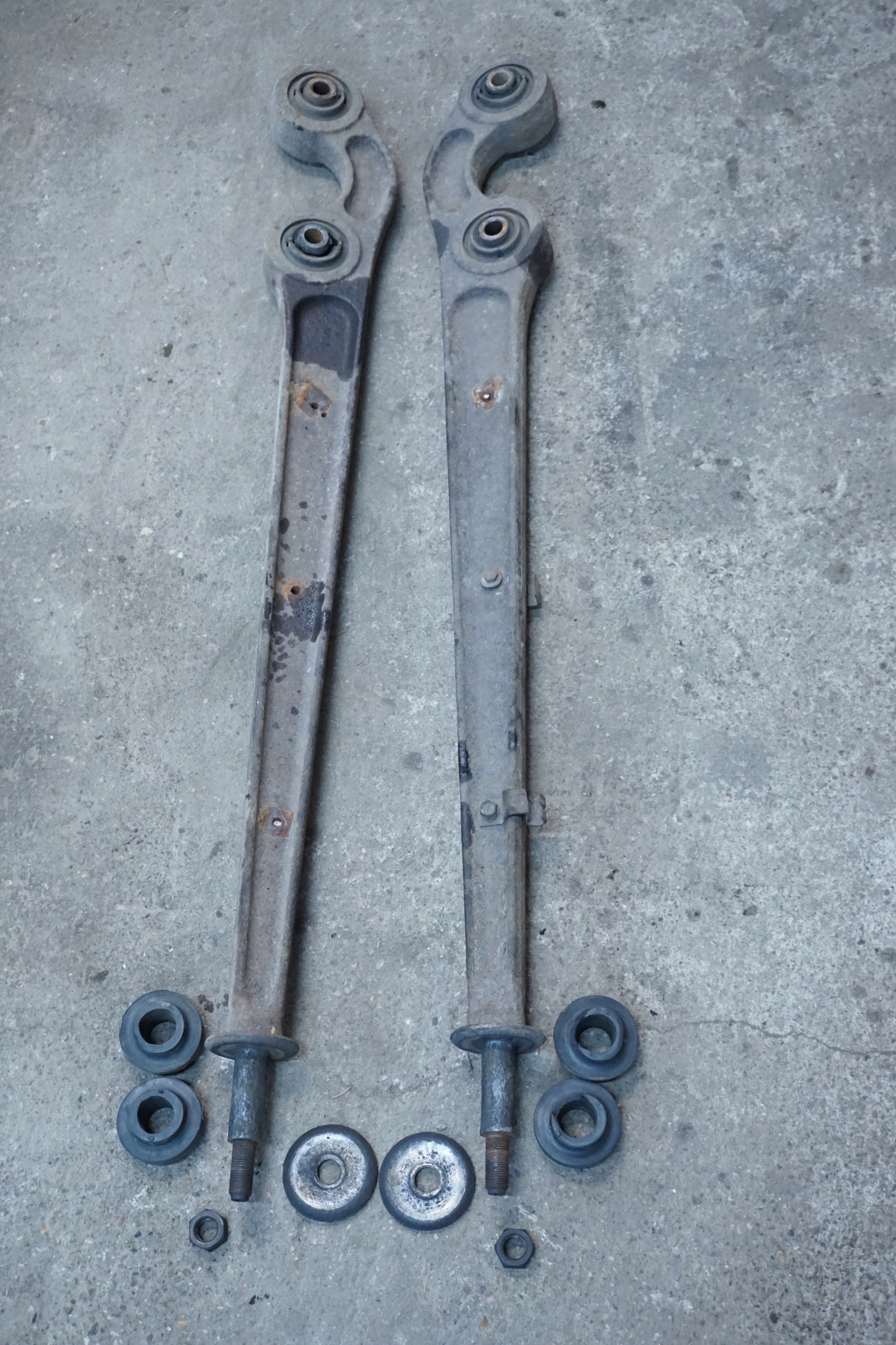 GALLOPER WAHACZ WZDŁUŻNY TYŁ TYLNY 2,5 3,0